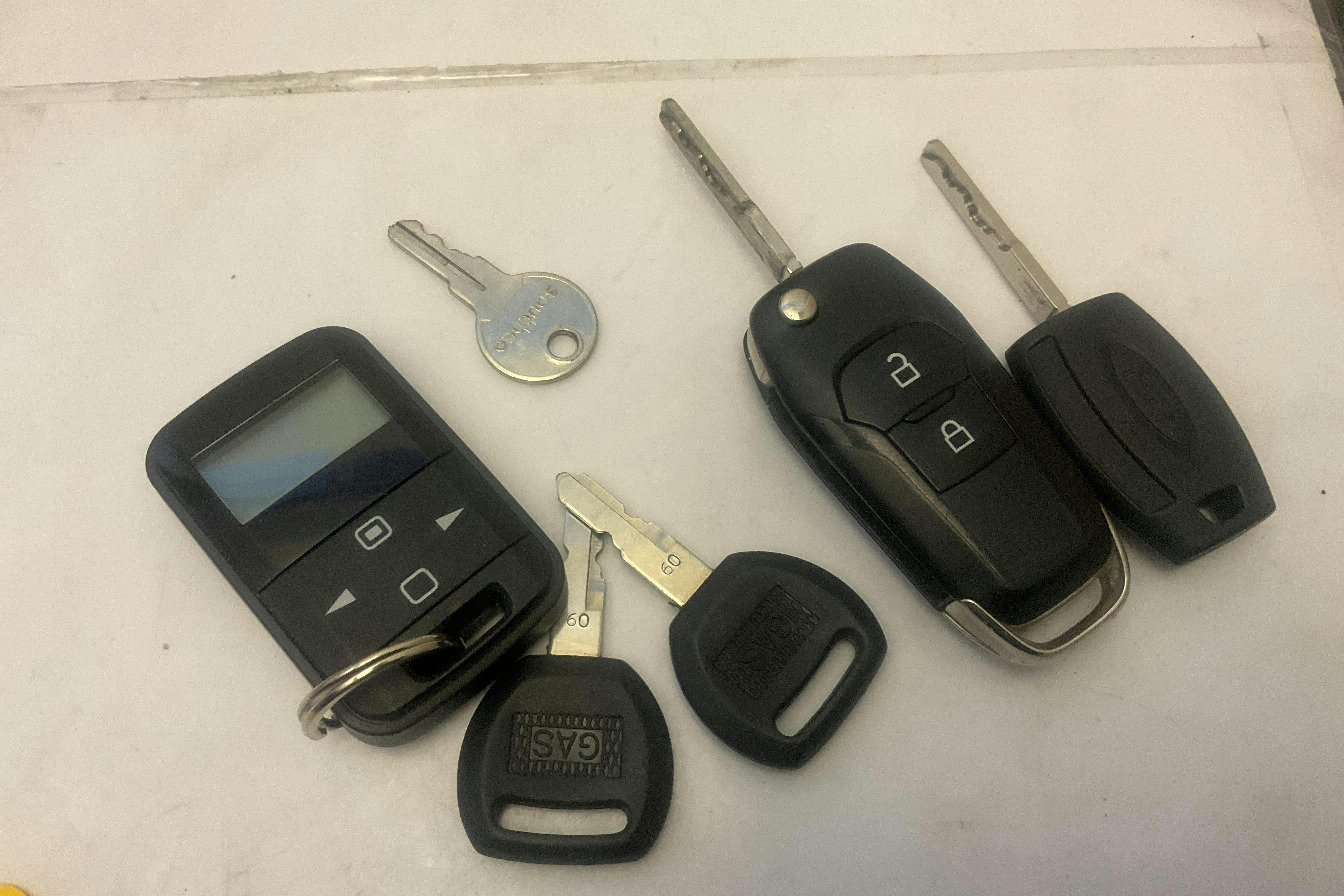 Presentationsfoto 15 av 15: Ford Ranger 2.2 TDCi 4WD (160hk) - 22 777 mil - Manuell - vit - 2017