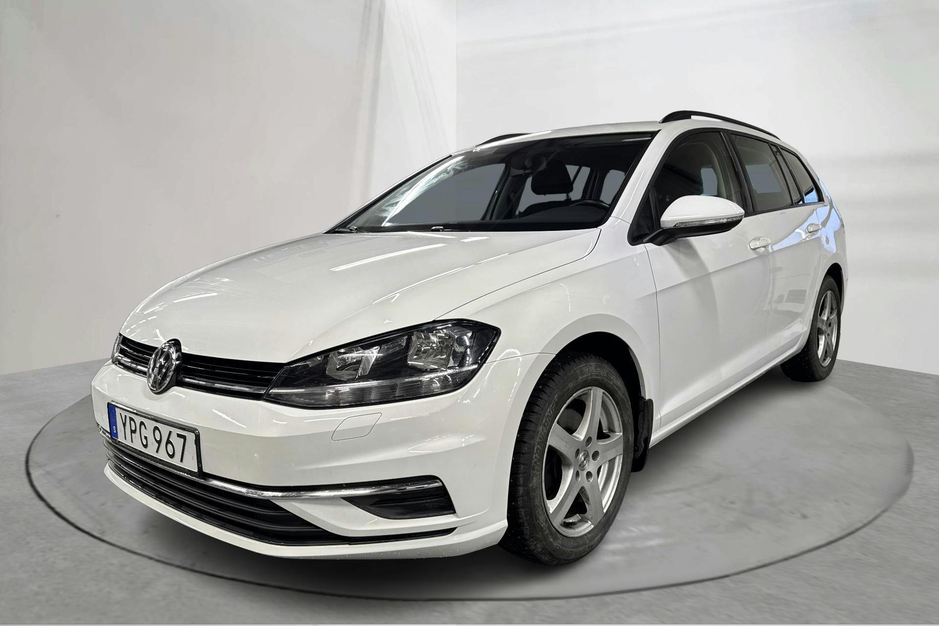 VW Golf VII 1.0 TSI Sportscombi (110hk) - 106 400 km - Automaatne - valge - 2018