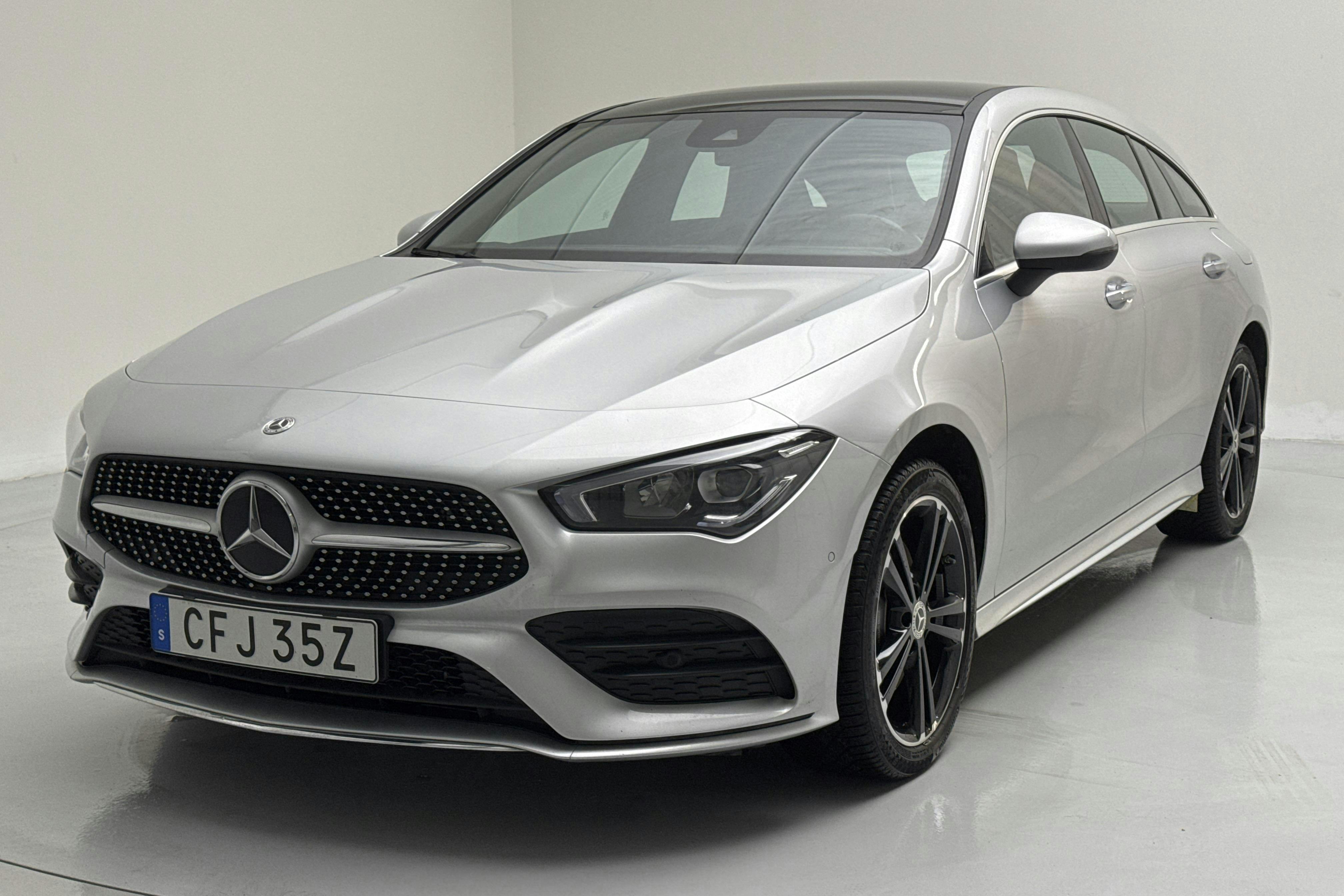 Presentation photo 1 of 18: Mercedes CLA 250 e Shooting Brake X118 (218hk) - 88 050 km - Automatic - silver - 2022