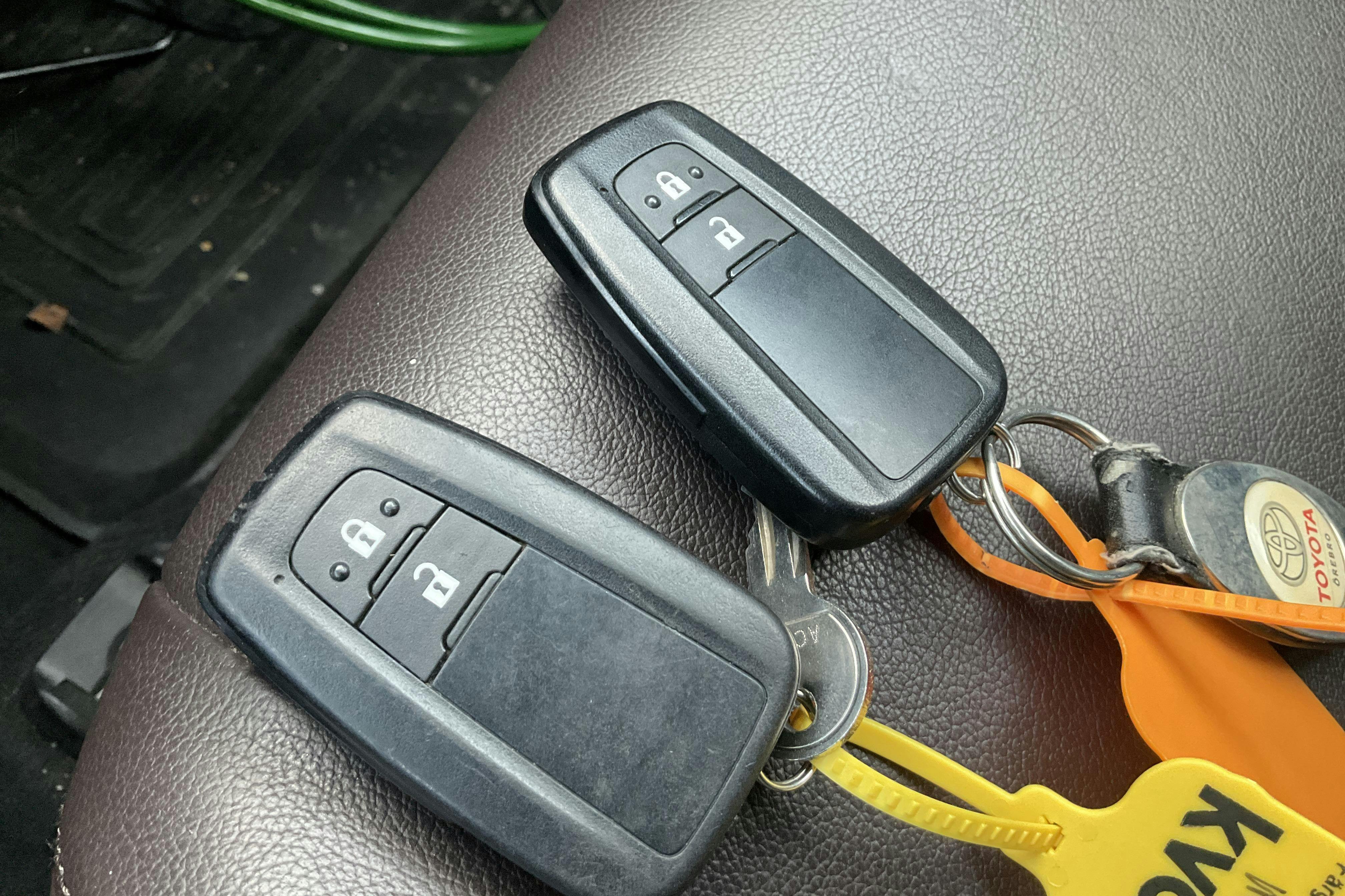 Esitlusfoto 15 aadressil 15: Toyota C-HR 1.2T AWD (116hk) - 76 670 km - Automaatne - Dark Grey - 2017