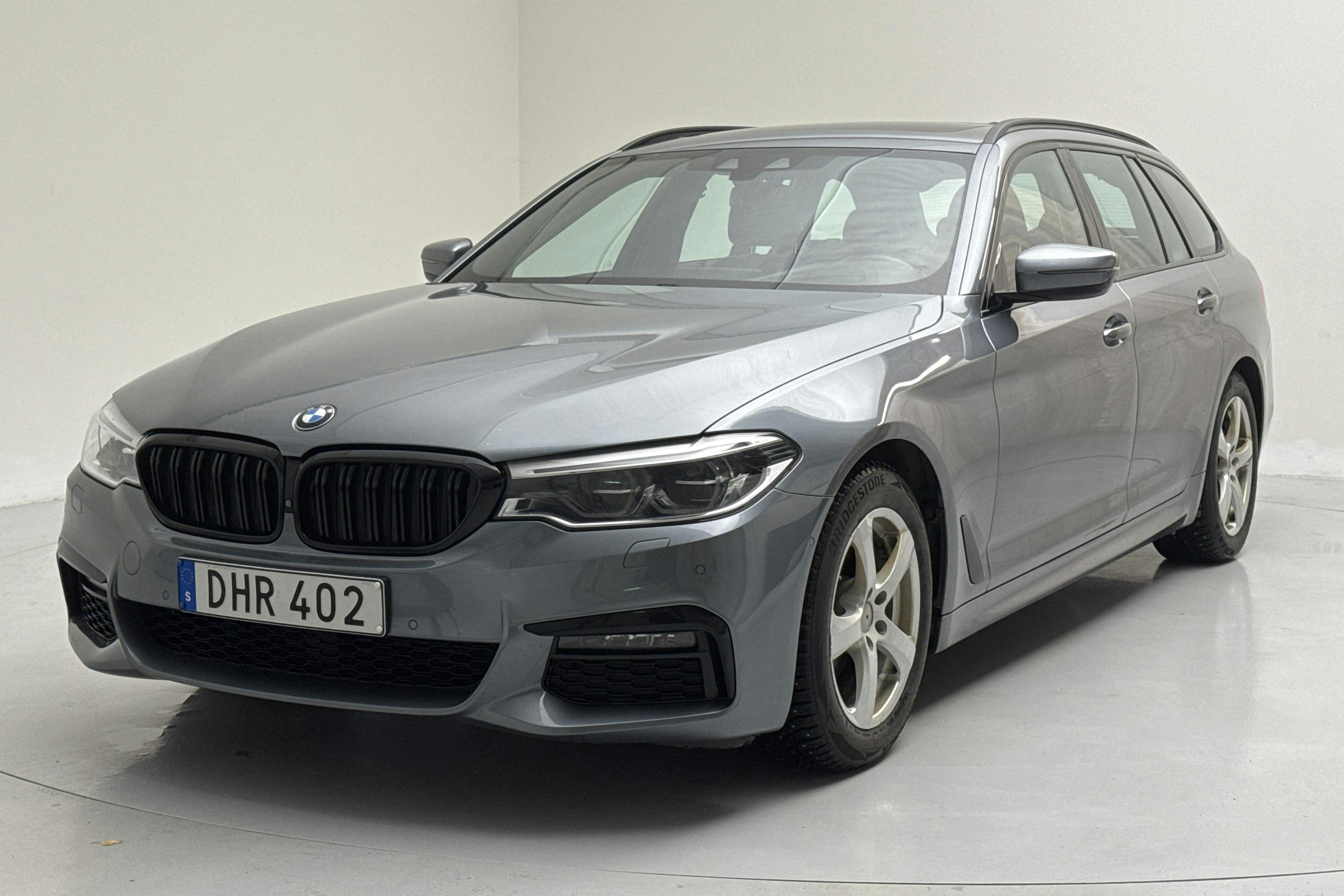 Presentation photo 1 of 24: BMW 520d xDrive Touring, G31 (190hk) - 149 410 km - Automatic - blue - 2019
