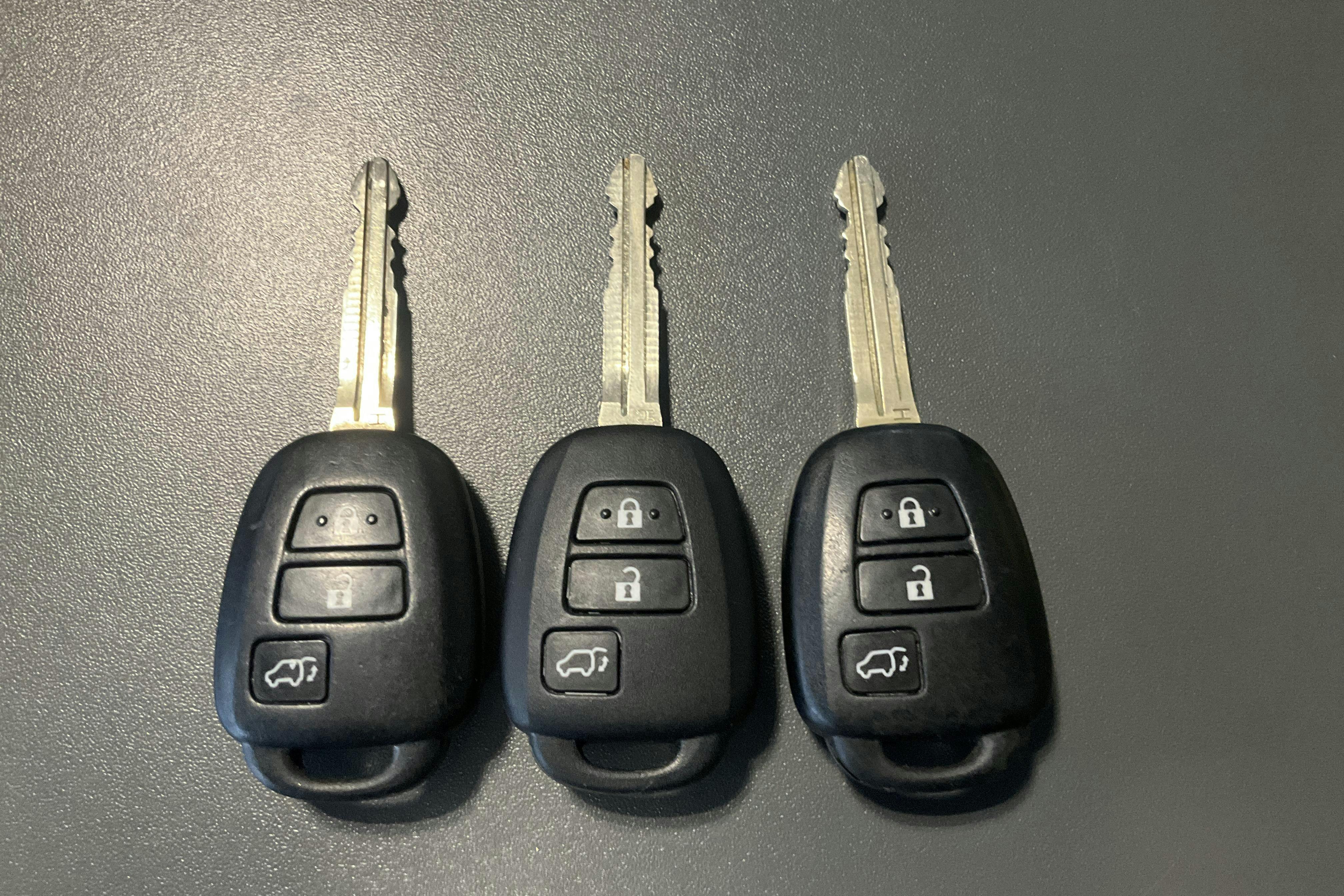 Presentation photo 14 of 14: Toyota RAV4 2.0 VVT-i (151hk) - 145 720 km - Automatic - black - 2013