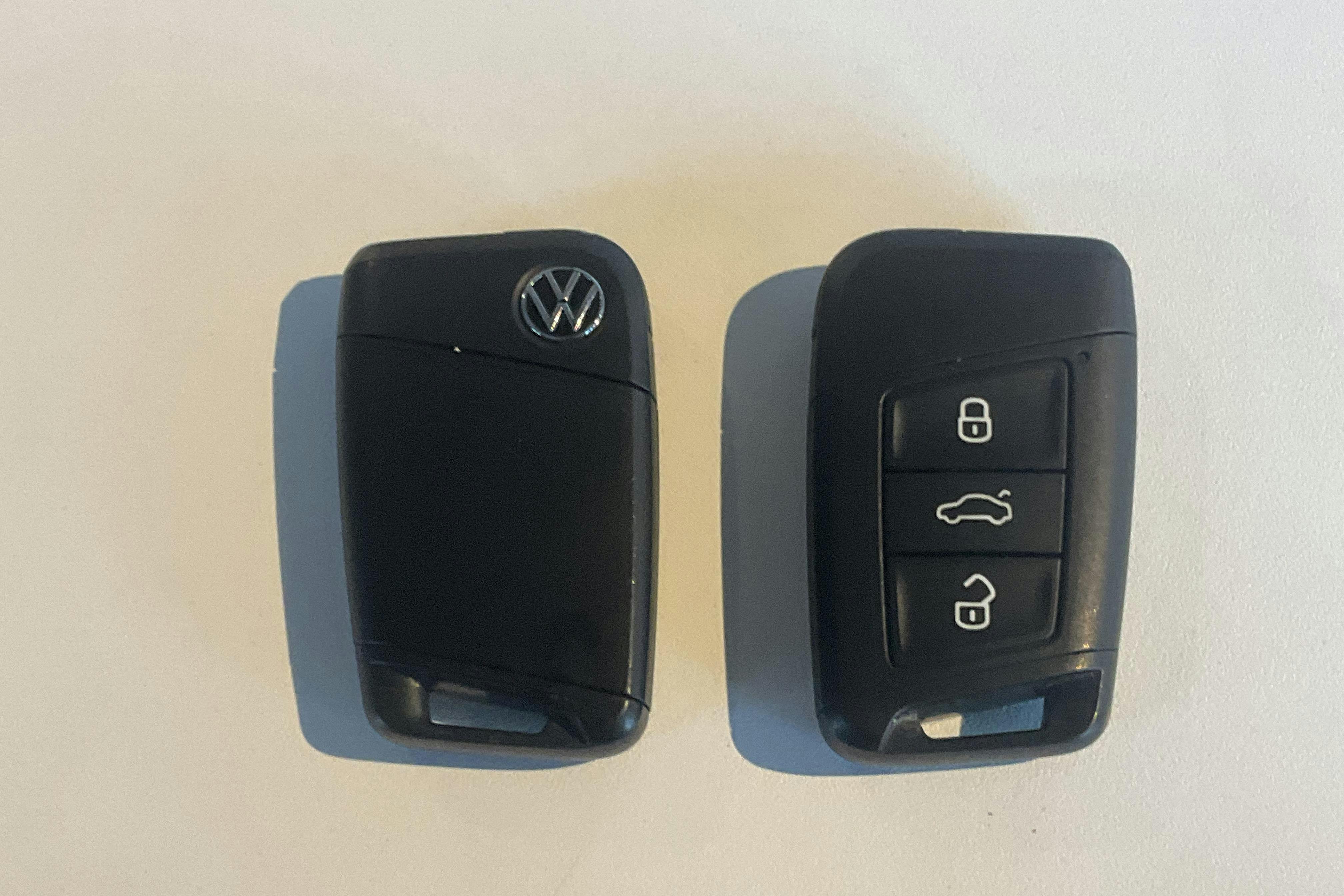 Presentation photo 19 of 19: VW Passat 1.4 GTE Sportscombi (218hk) - 60 840 km - Automatic - white - 2023