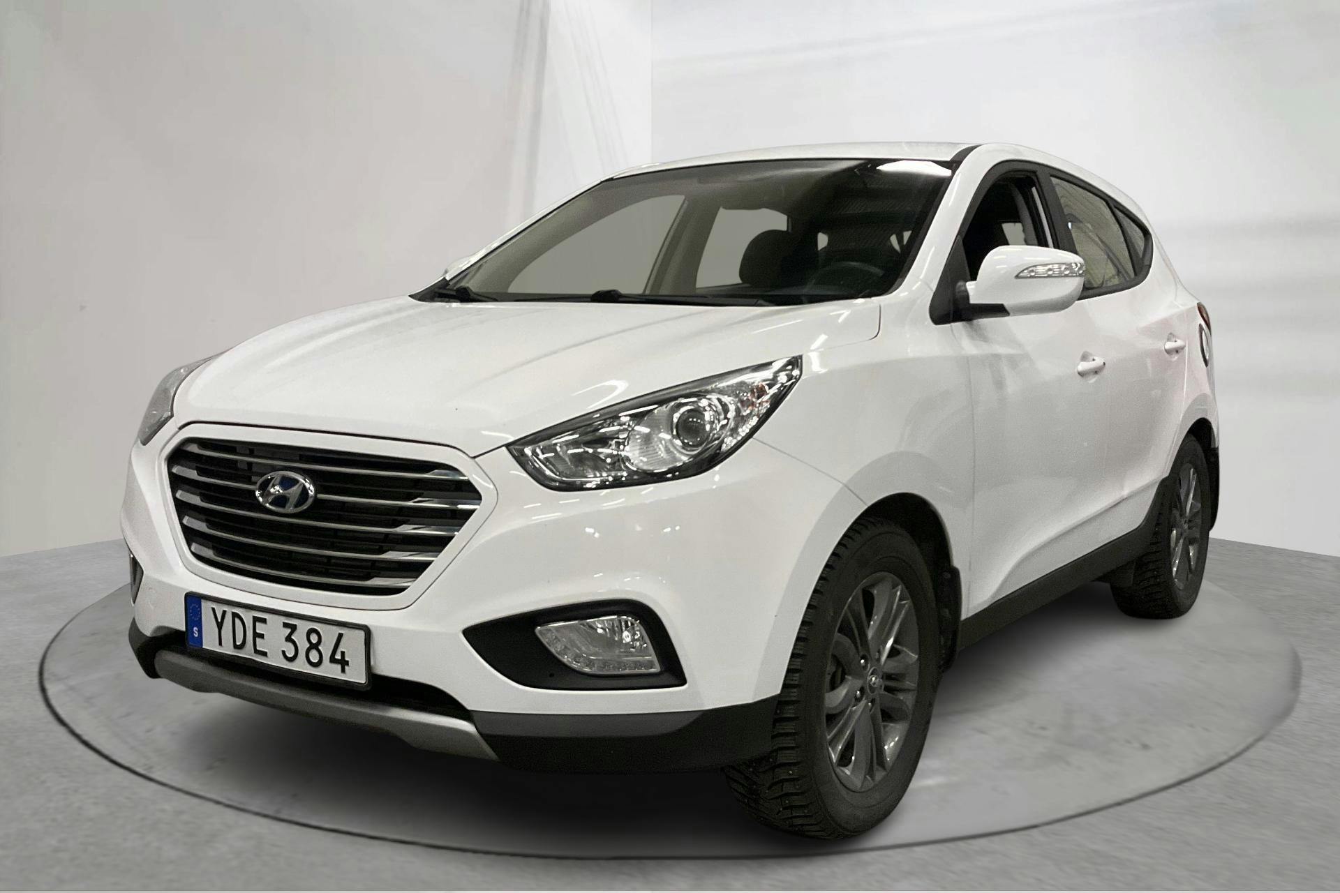 Presentation photo 1 of 16: Hyundai ix35 Fuel Cell 2WD (136hk) - 30 130 km - Automatic - white - 2016