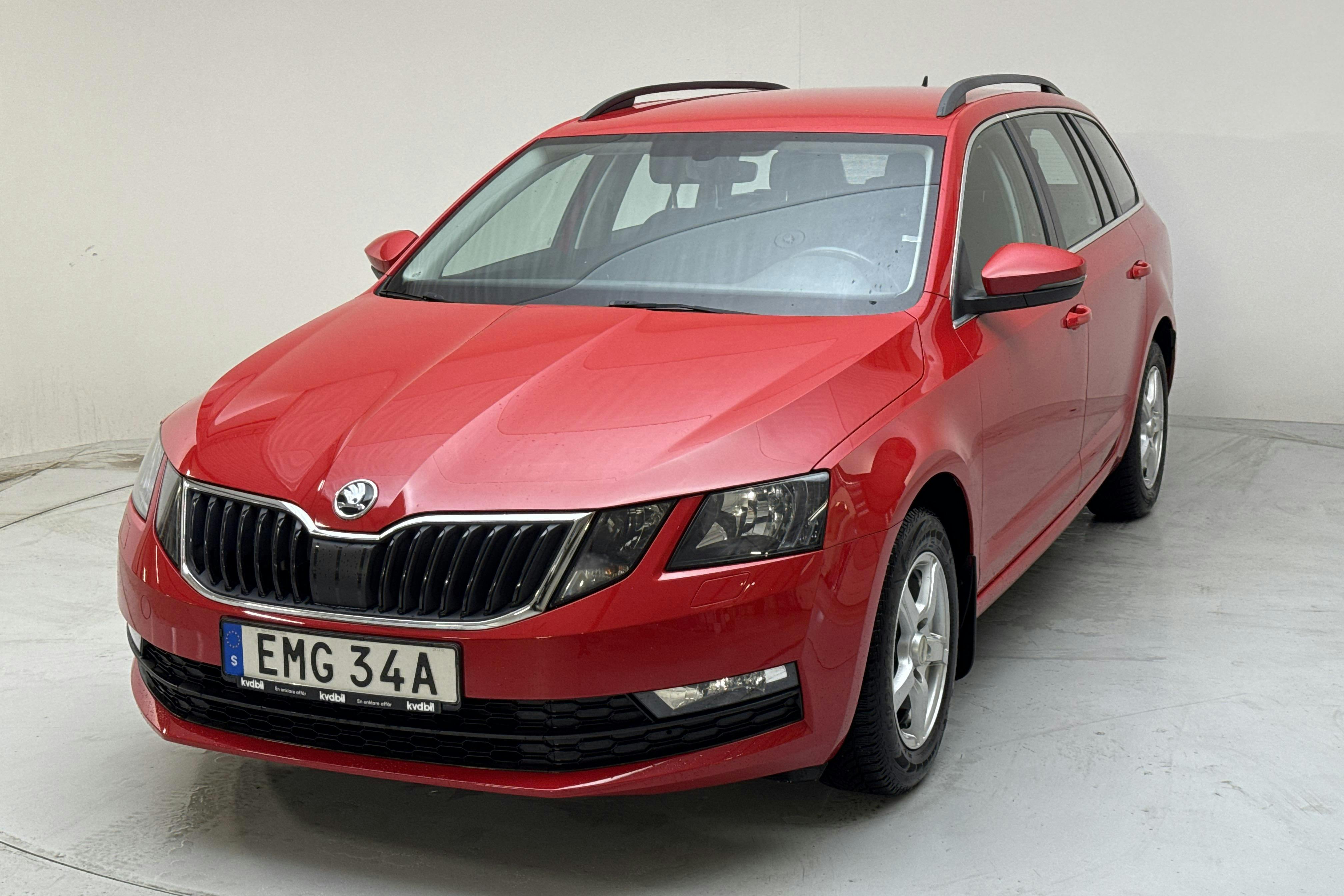 Presentation photo 1 of 12: Skoda Octavia III 1.5 TSI G-TEC Combi (130hk) - 107 790 km - Automatic - red - 2020