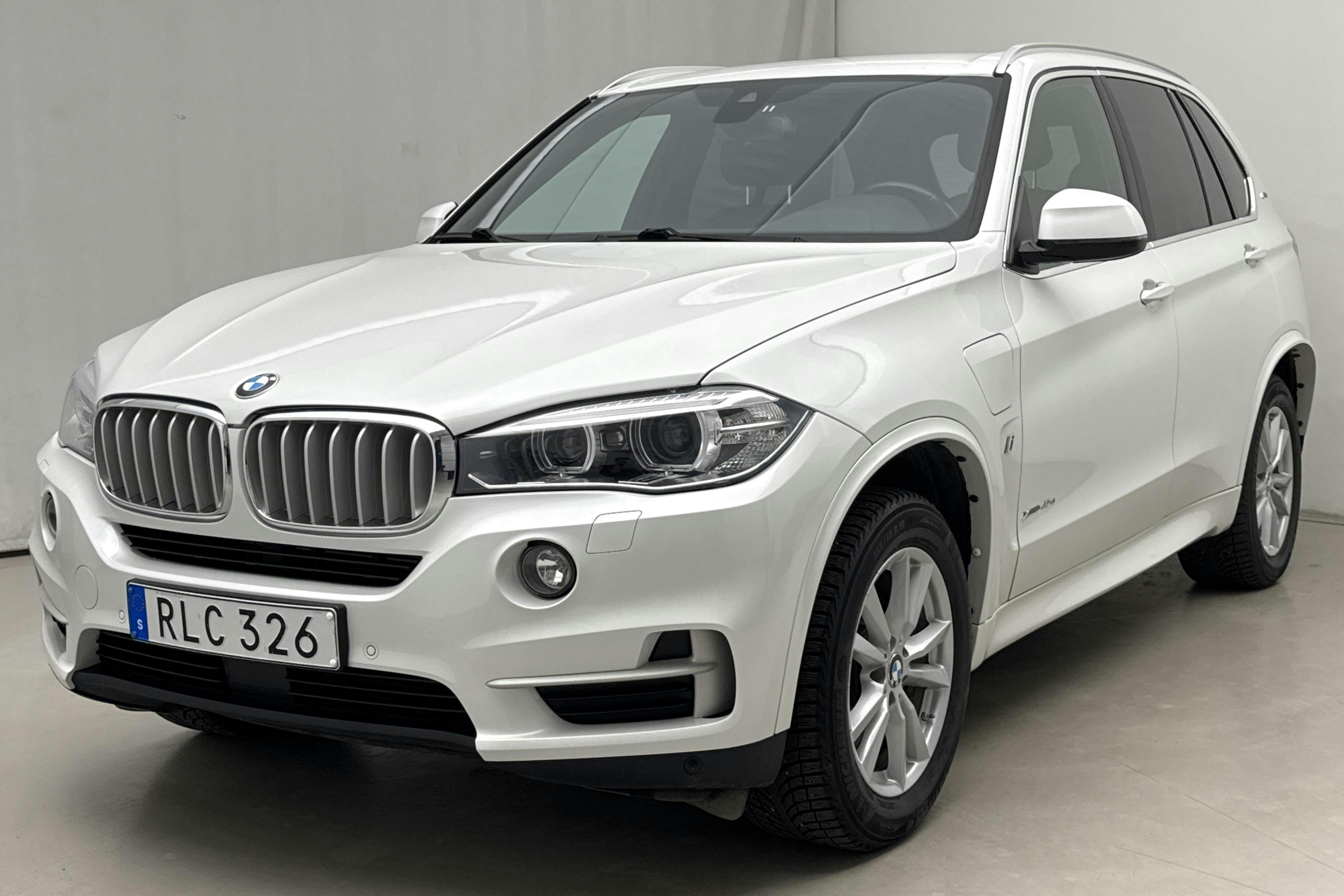 BMW X5 xDrive40e, F15 (313hk) - 7 497 mil - Automat - vit - 2017