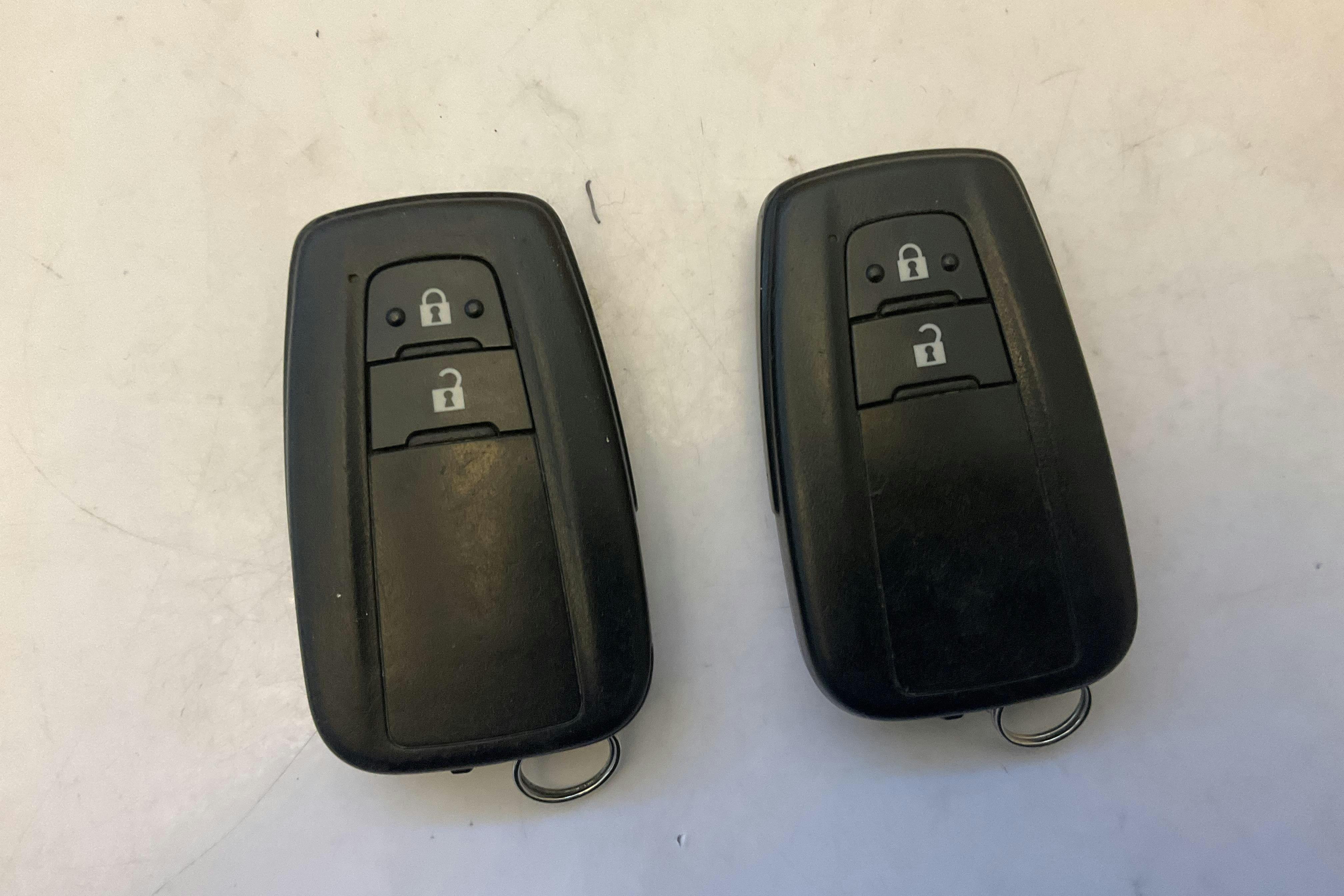 Esittelykuva 12 osoitteesta 12: Toyota Corolla 1.8 Hybrid 5dr (122hk) - 130 510 km - Automaattinen - valkoinen - 2019