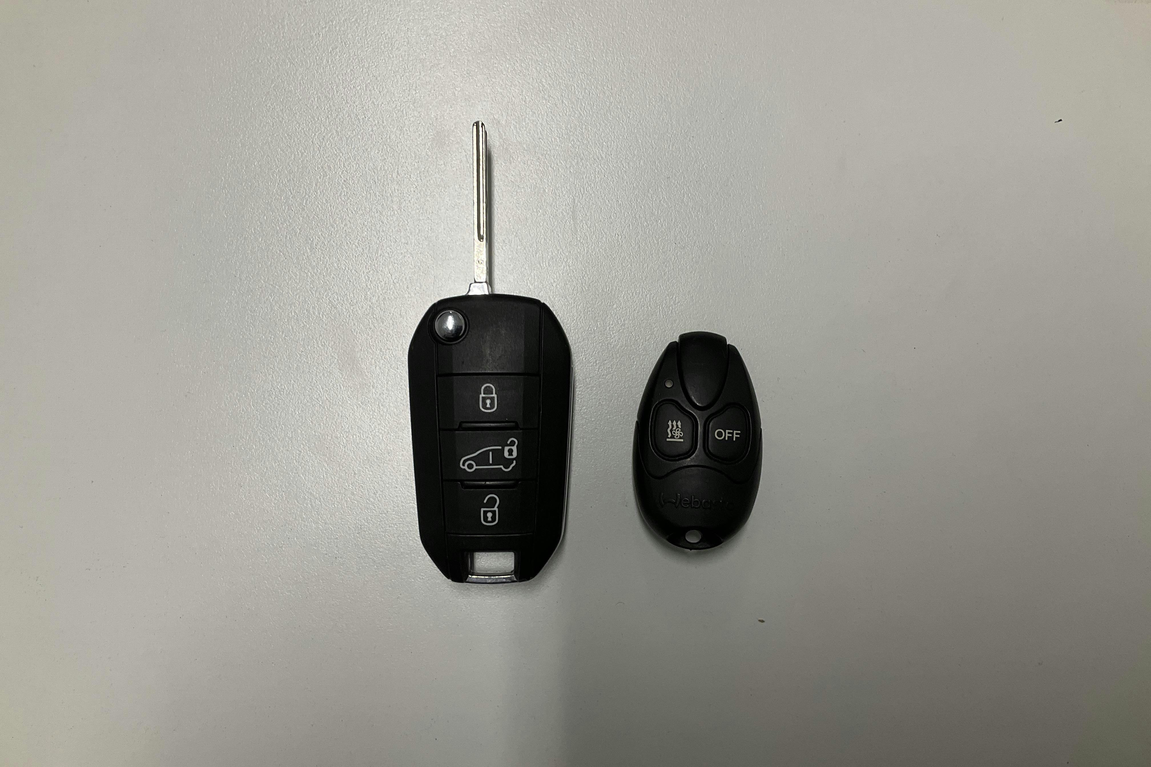 Presentation photo 13 of 13: Peugeot Partner 1.5 HDI Skåp (130hk) - 106 780 km - Automatic - gray - 2019