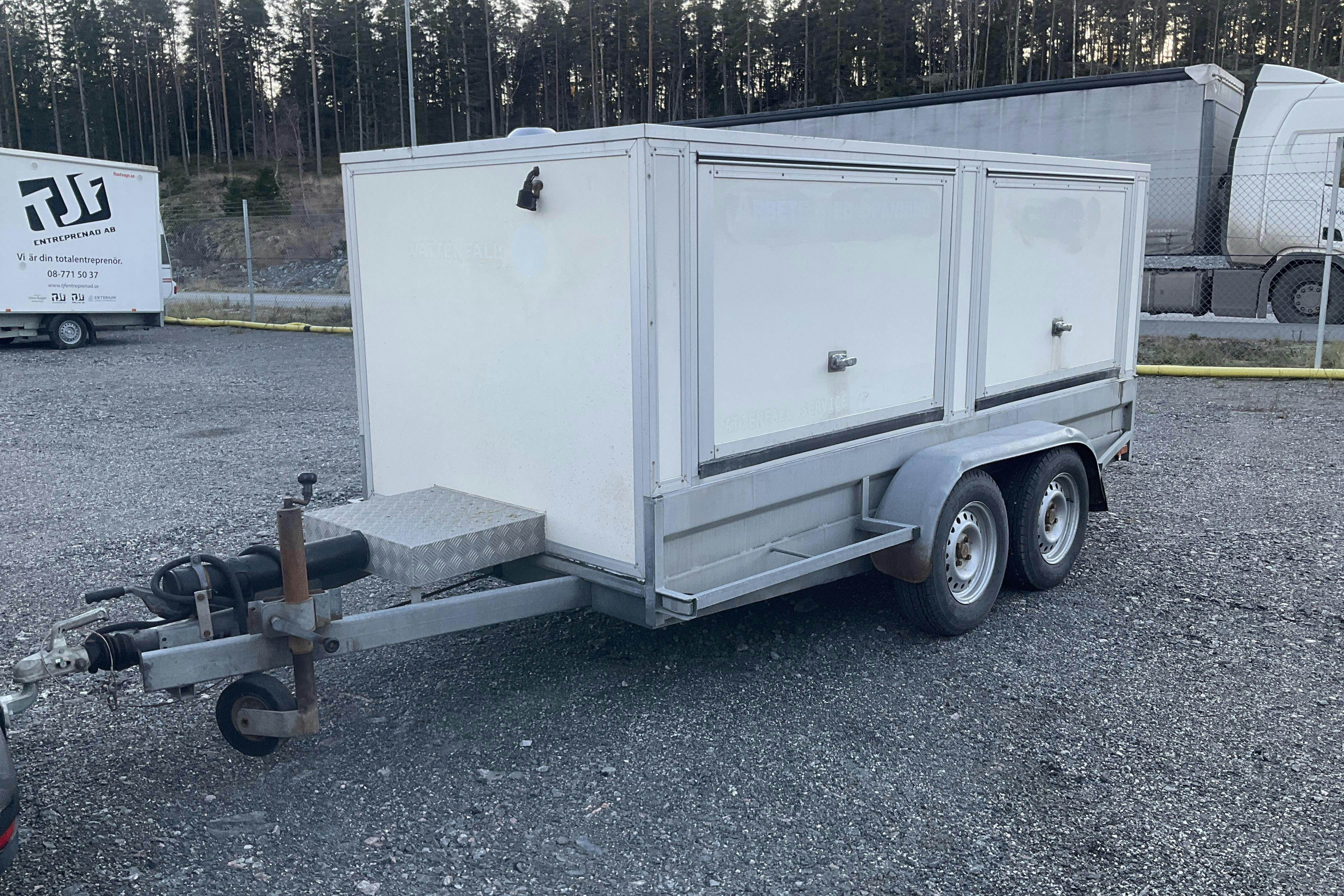 Presentation photo 1 of 8: BÅLSTA-SLÄPET 32039 32039 Verkstadsinredd skåpsläpvagn Släpvagn - 0 km - 2004