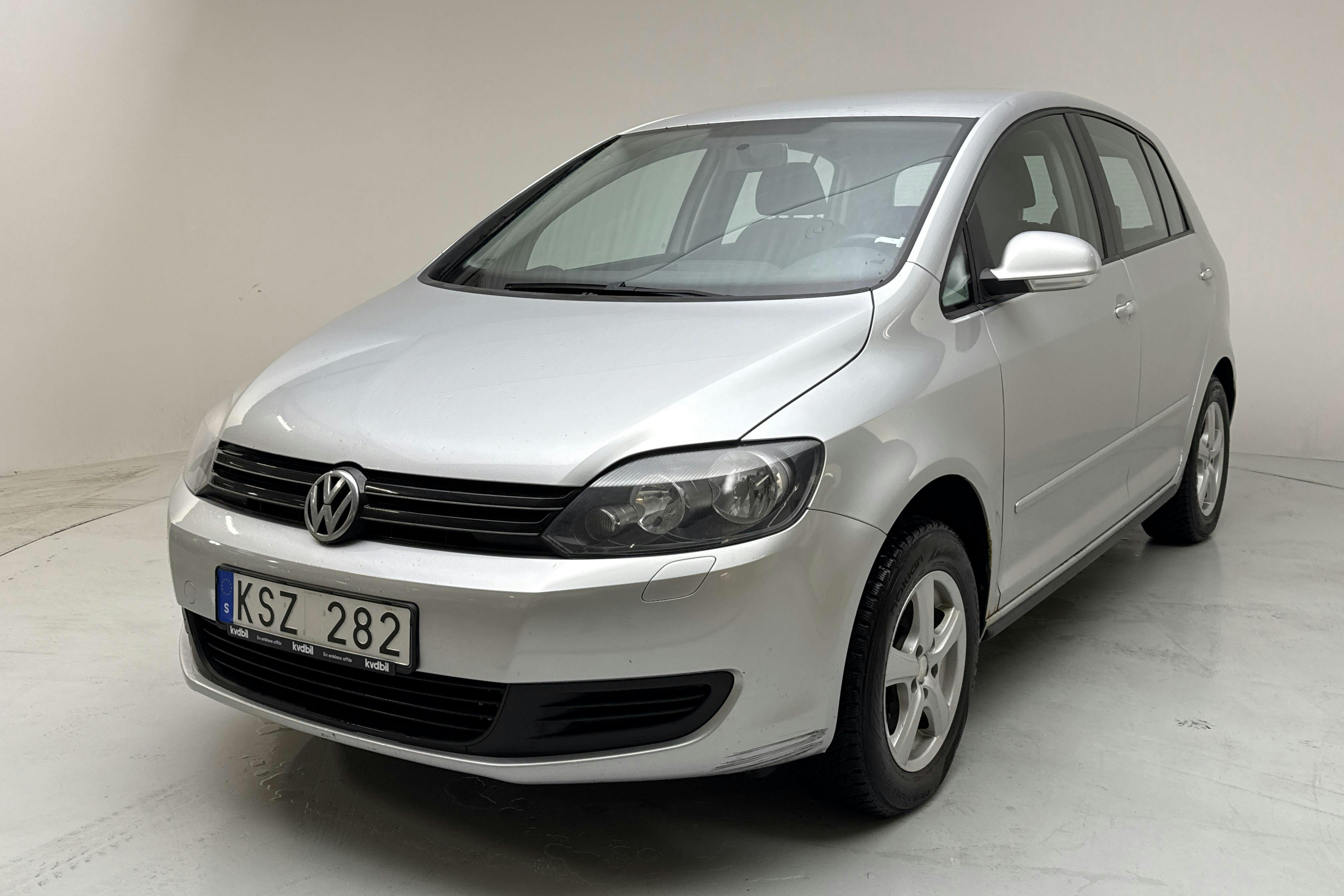 Presentation photo 1 of 13: VW Golf VI 1.4 TSI Plus (122hk) - 124 670 km - Manual - silver - 2011