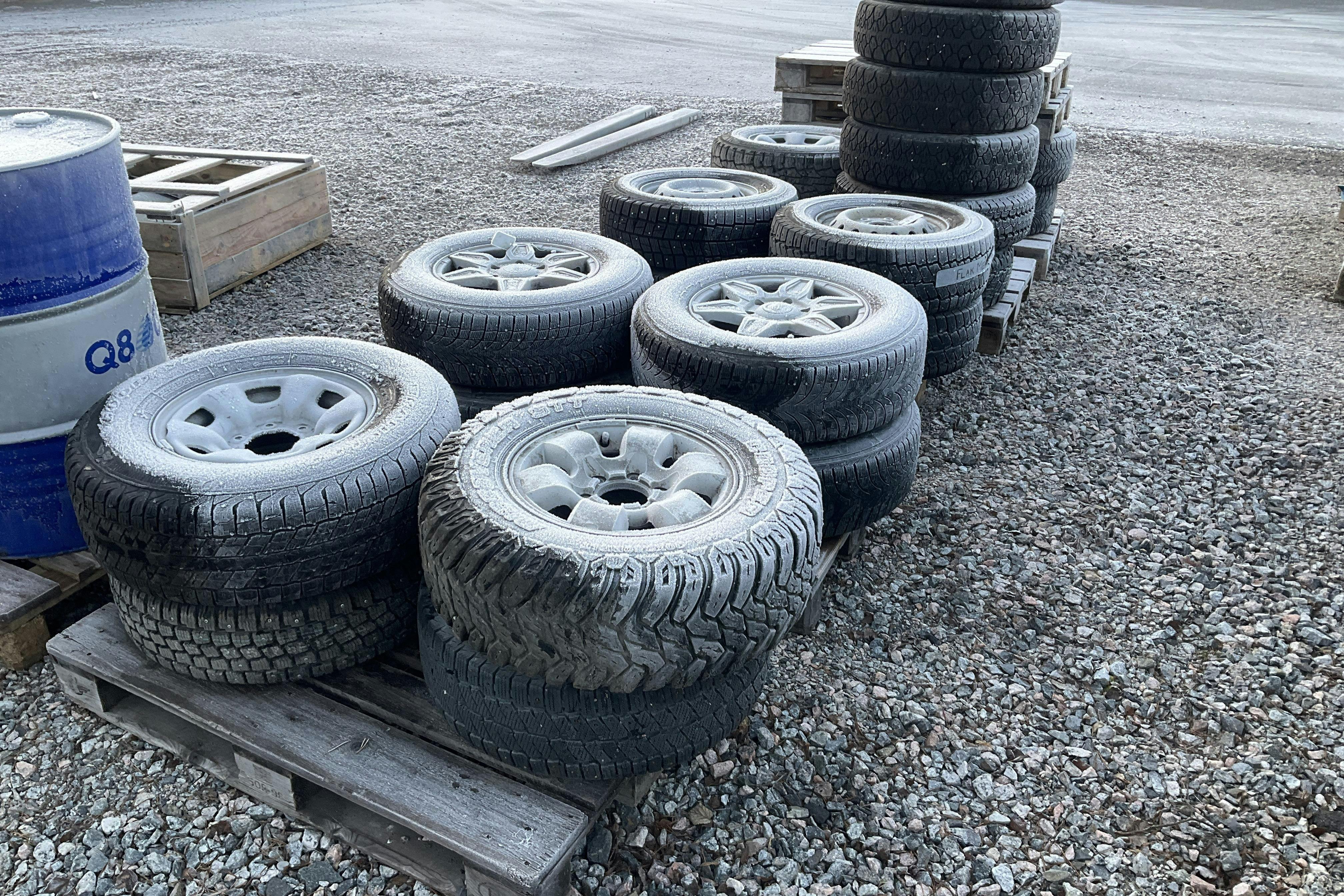 Presentation photo 1 of 11: Däck Diverse till pickuper - 0 km