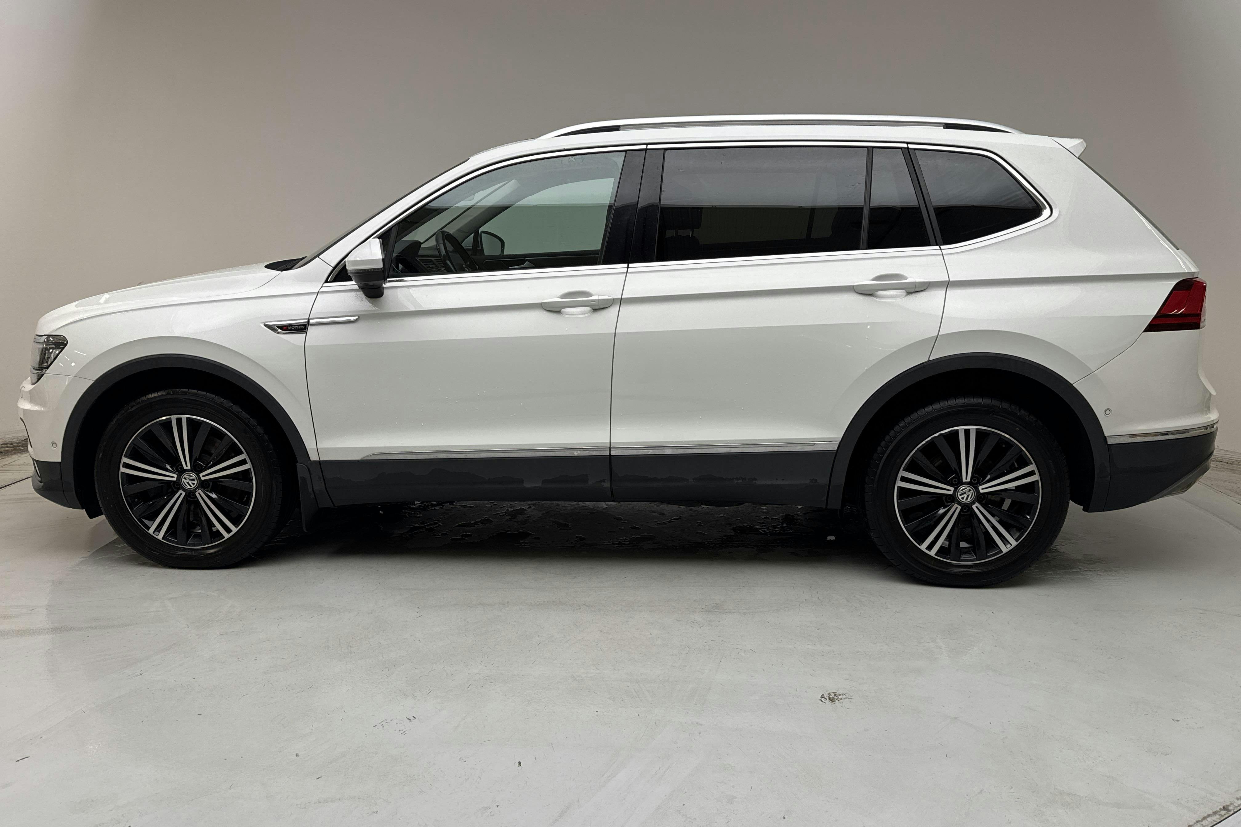 Esittelykuva 2 osoitteesta 14: VW Tiguan Allspace 2.0 TDI 4MOTION (190hk) - 157 880 km - Automaattinen - valkoinen - 2018