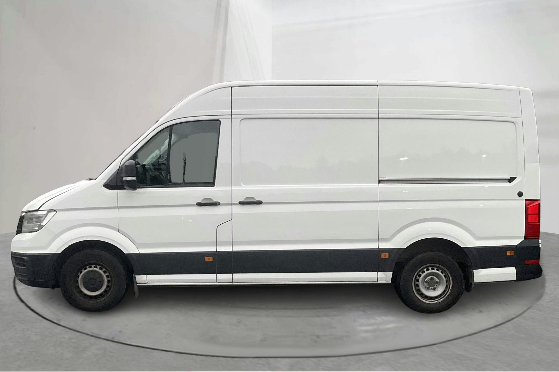 Presentationsfoto 2 av 17: VW Crafter 35 2.0 TDI Skåp (177hk) - 22 759 mil - Automat - vit - 2018