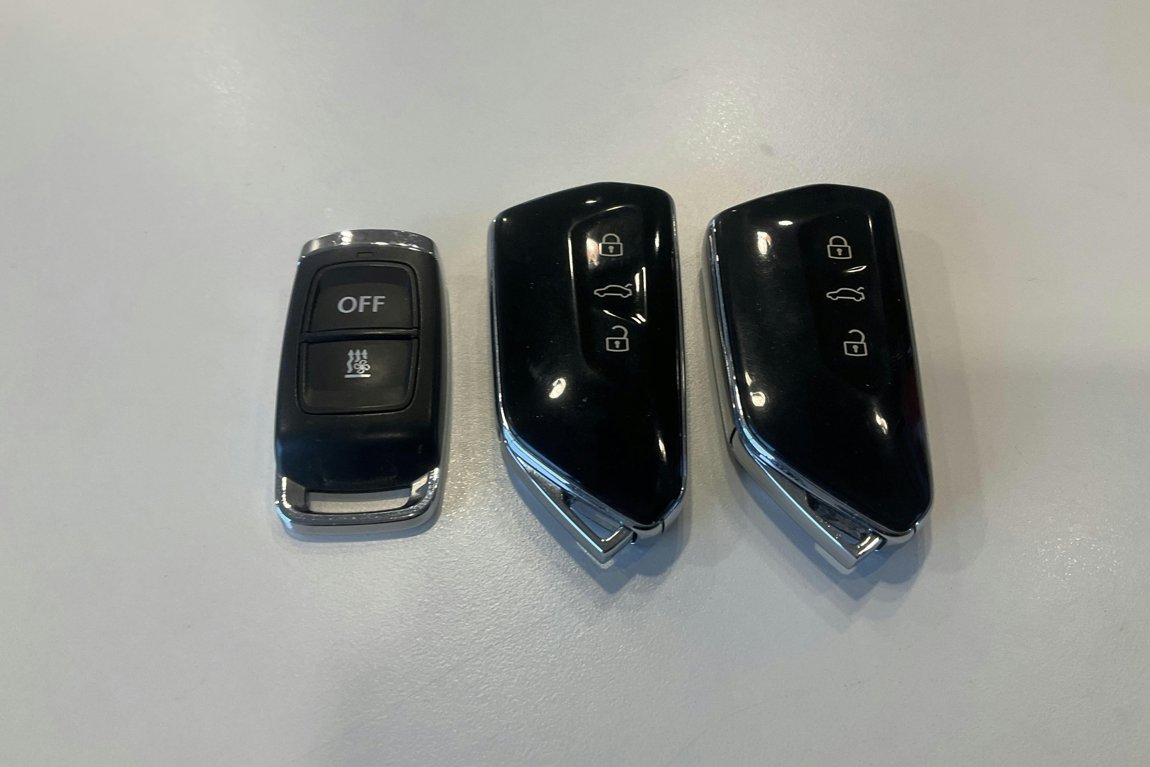 Esitlusfoto 21 aadressil 21: Skoda Octavia 1.4 iV PHEV Combi (204hk) - 141 920 km - Automaatne - valge - 2021