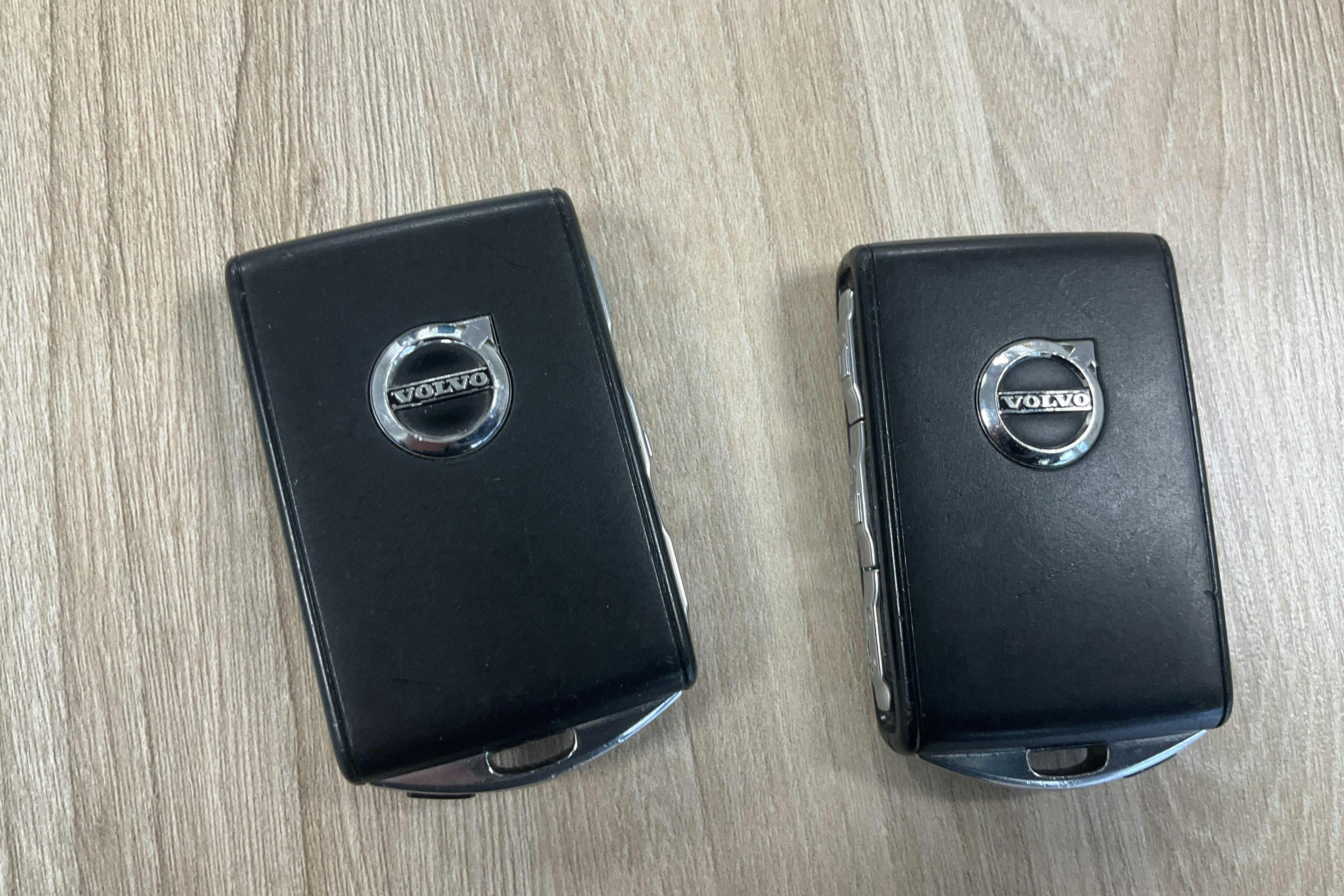 Presentationsfoto 14 av 14: Volvo V90 D4 (190hk) - 14 922 mil - Manuell - Dark Blue - 2018