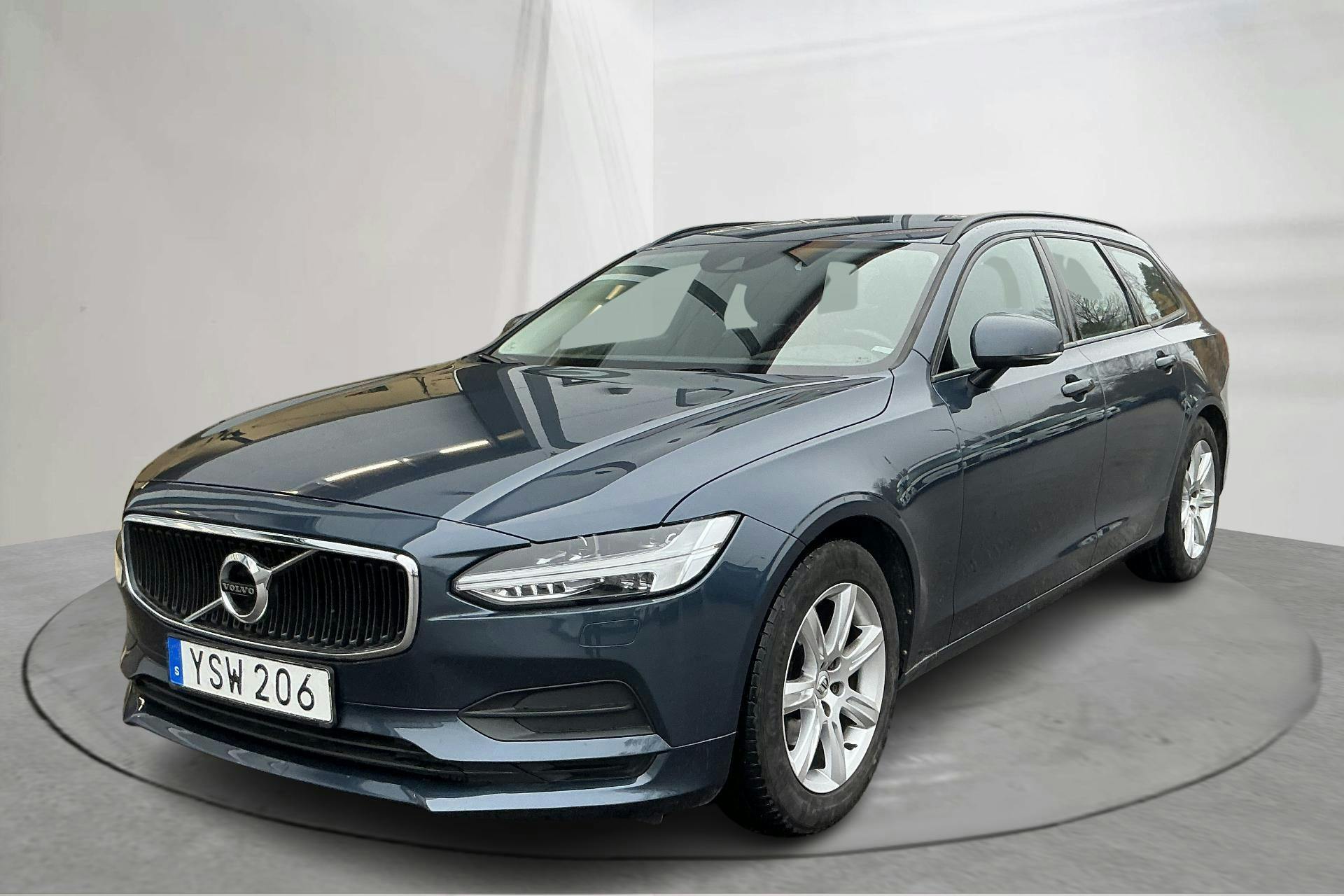 Presentationsfoto 1 av 14: Volvo V90 D4 (190hk) - 14 922 mil - Manuell - Dark Blue - 2018