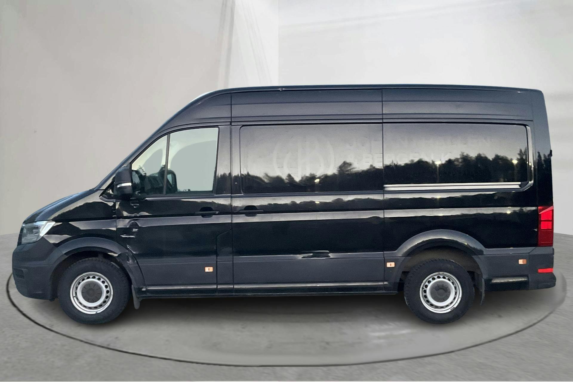 Presentation photo 2 of 18: VW Crafter 35 2.0 TDI Skåp (177hk) - 268 790 km - Automatic - black - 2018