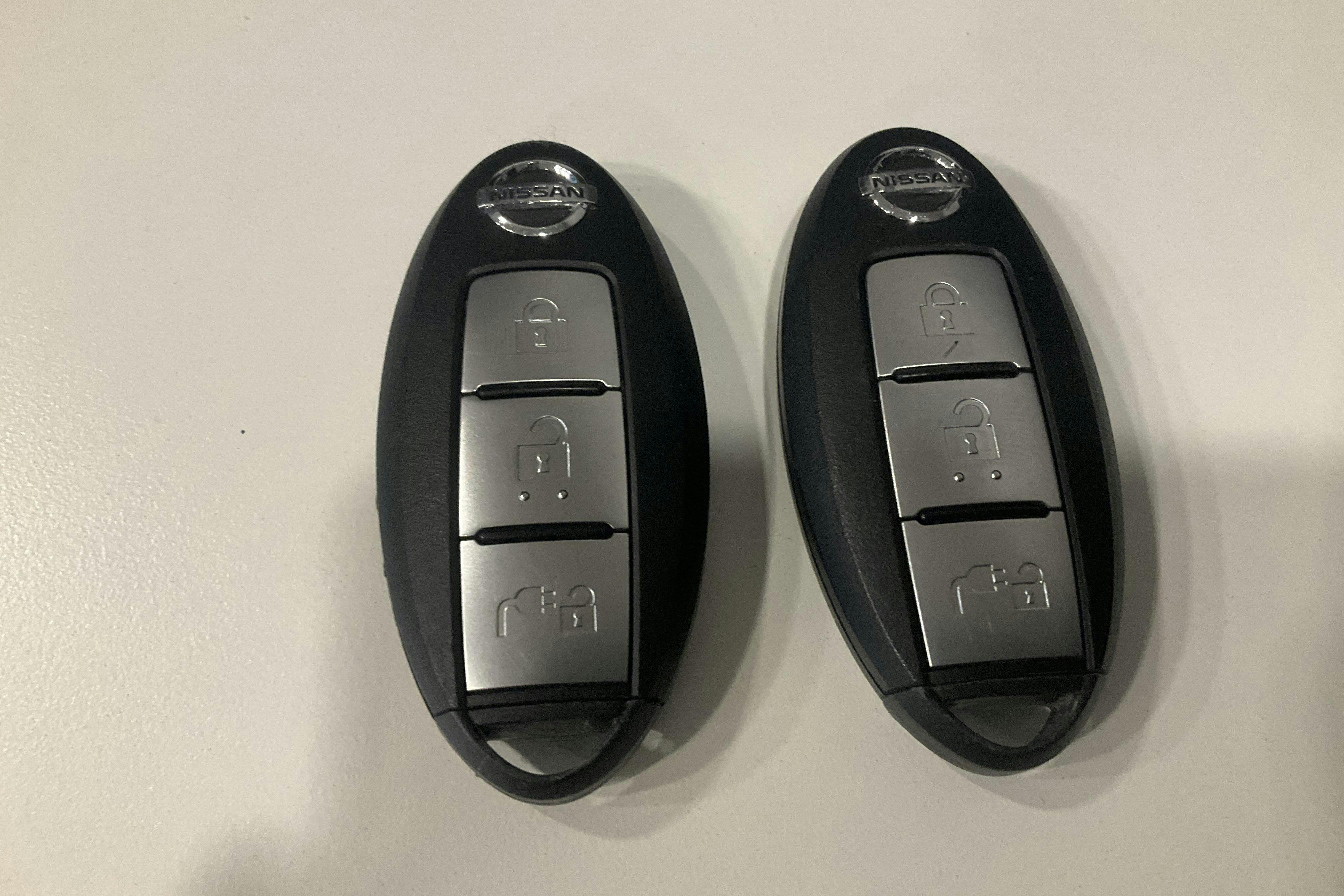 Presentation photo 20 of 20: Nissan LEAF 5dr 39kWh (150hk) - 35 140 km - Automatic - white - 2021