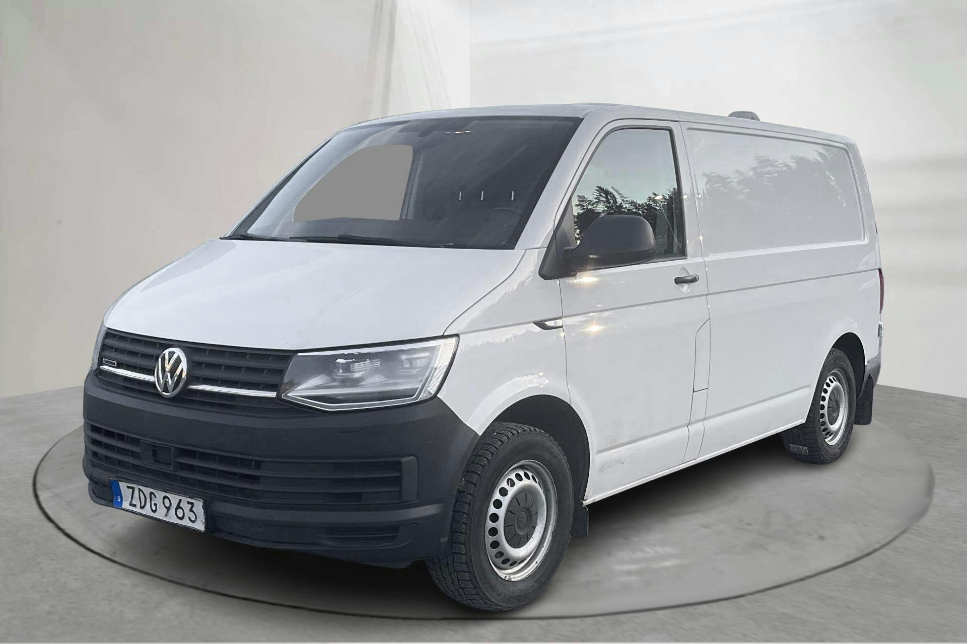 Presentation photo 1 of 13: VW Transporter T6 2.0 TDI BMT Skåp 4MOTION (150hk) - 132 420 km - Automatic - white - 2018
