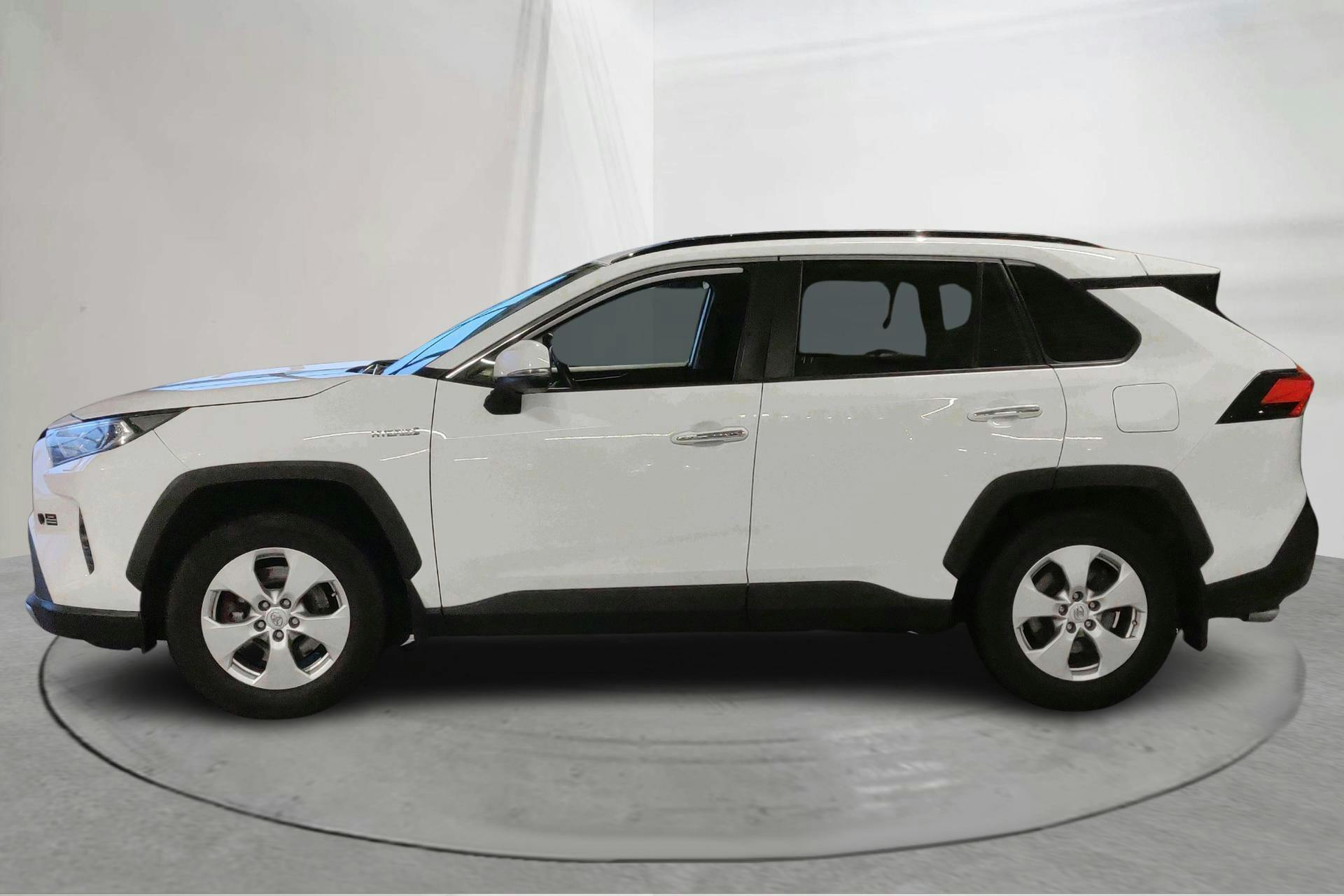 Esitlusfoto 2 aadressil 15: Toyota RAV4 2.5 HSD AWD (222hk) - 165 340 km - Automaatne - valge - 2019