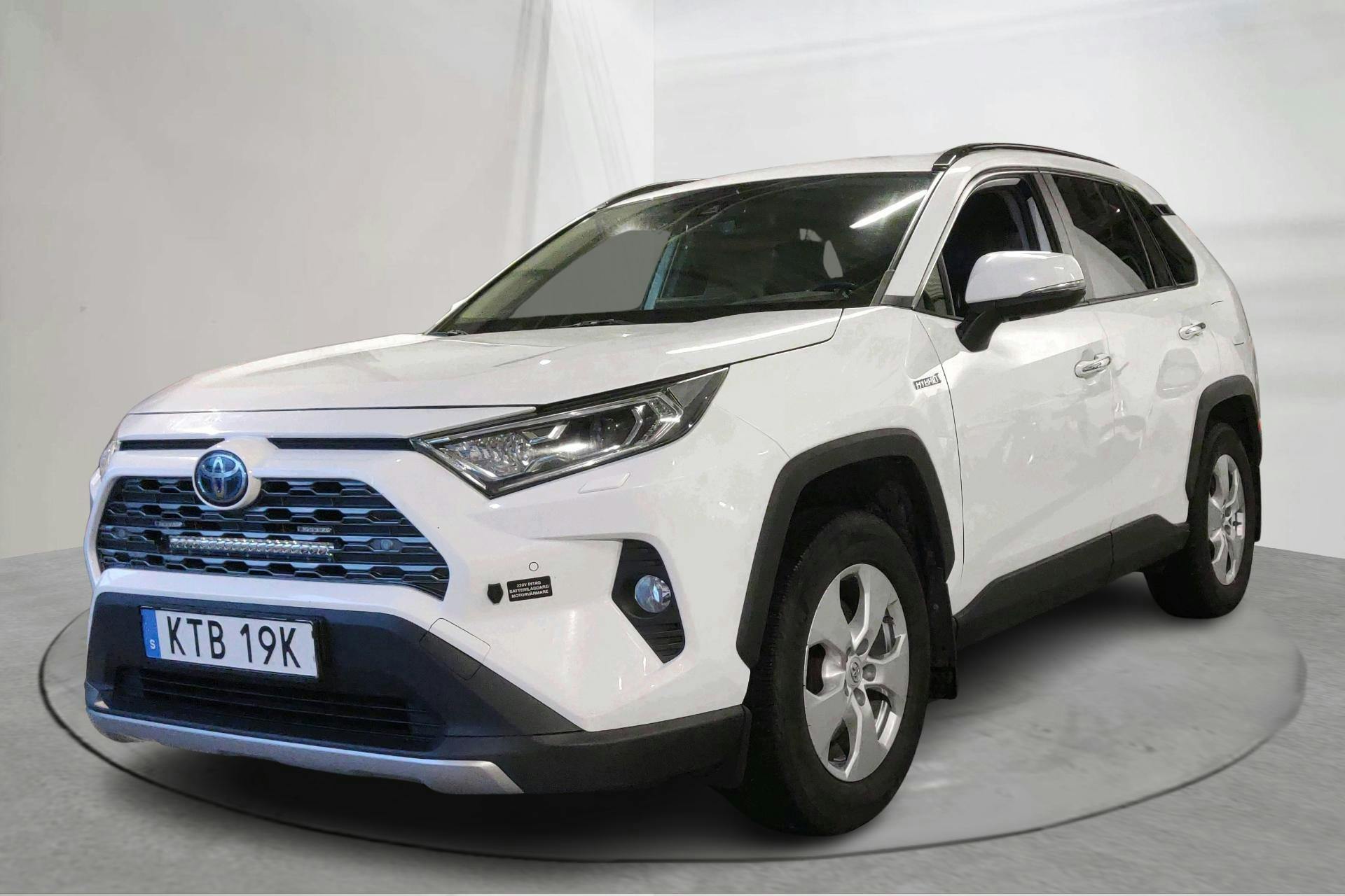 Esitlusfoto 1 aadressil 15: Toyota RAV4 2.5 HSD AWD (222hk) - 165 340 km - Automaatne - valge - 2019