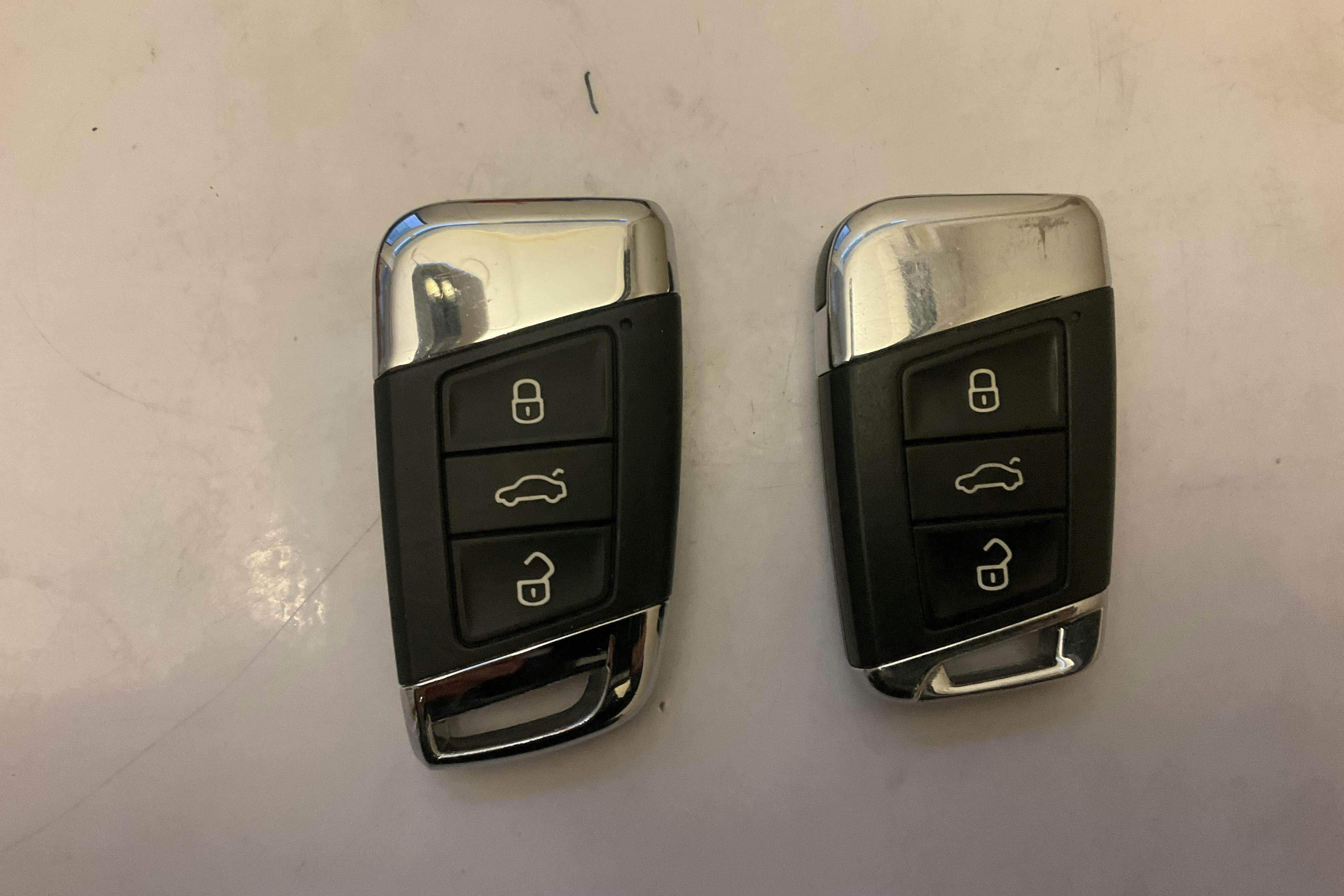 Presentation photo 16 of 16: VW Passat 1.4 Plug-in-Hybrid Sportscombi (218hk) - 131 340 km - Automatic - Dark Blue - 2018