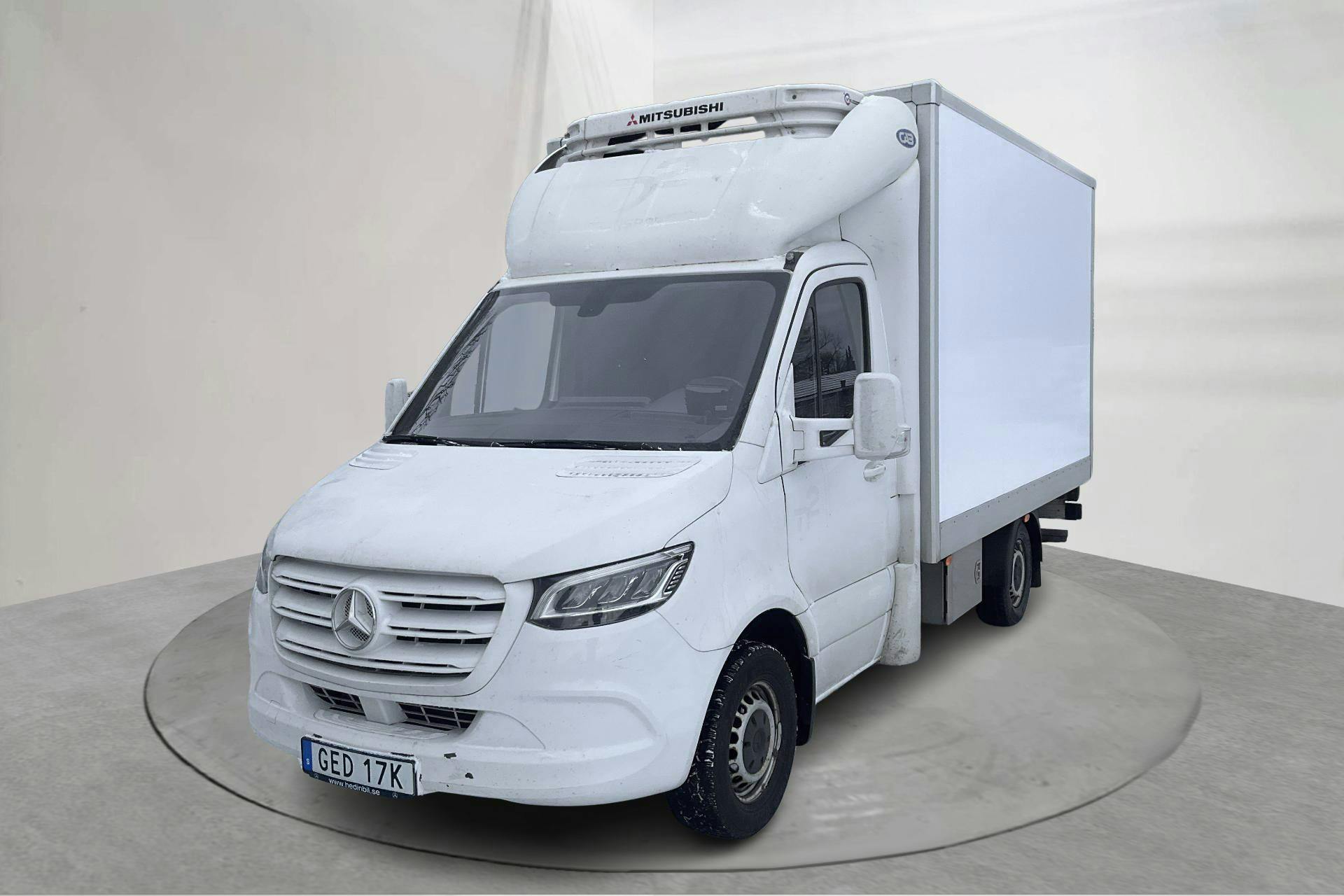 Presentation photo 1 of 16: Mercedes Sprinter 319 CDI Volymskåp RWD (190hk) - 303 760 km - Automatic - white - 2020