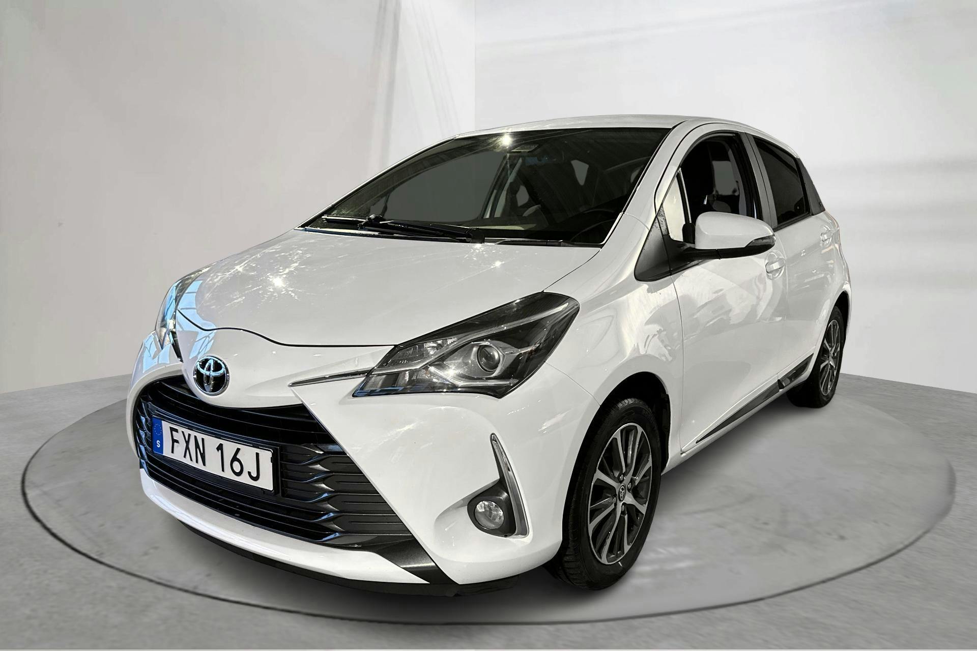 Toyota Yaris 1.5 5dr (111hk) - 10 049 mil - Manuell - vit - 2019