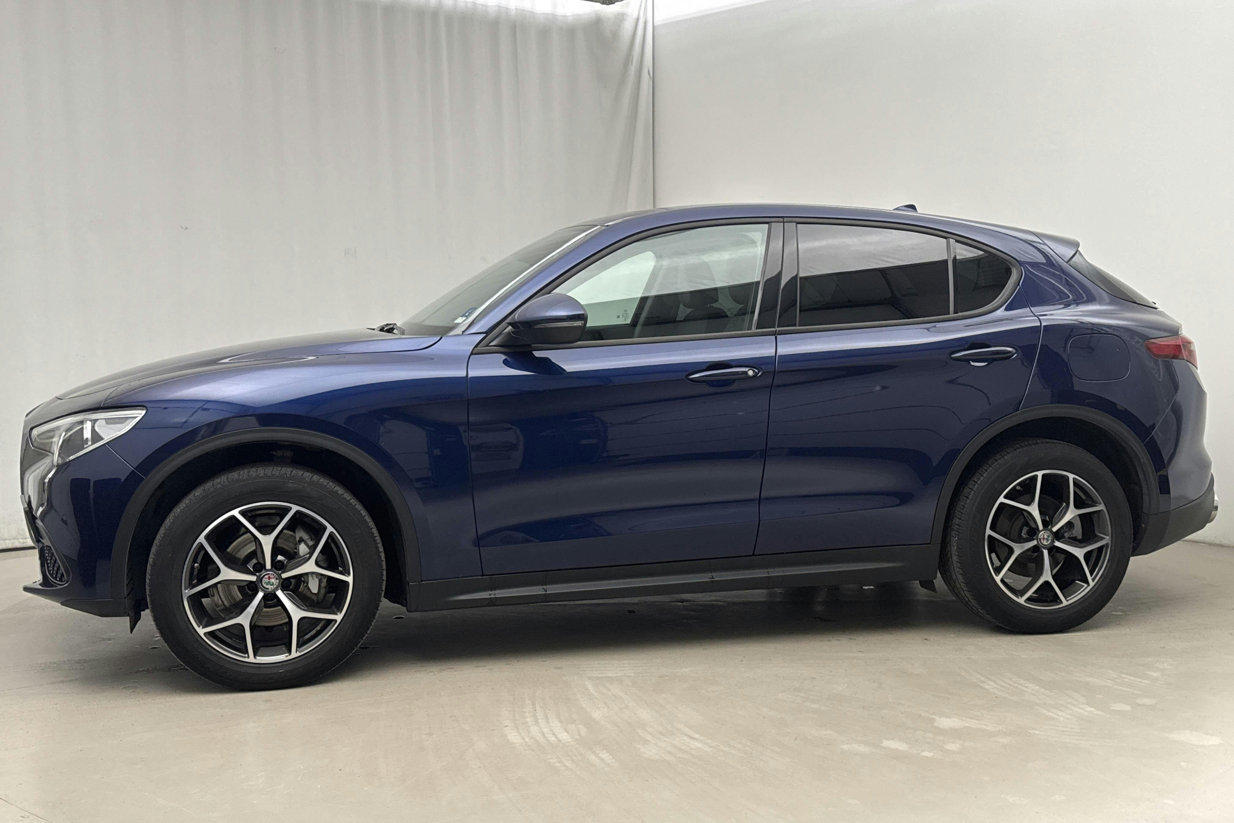 Esitlusfoto 2 aadressil 20: Alfa Romeo Stelvio 2.0 AWD (200hk) - 79 460 km - Automaatne - sinine - 2019