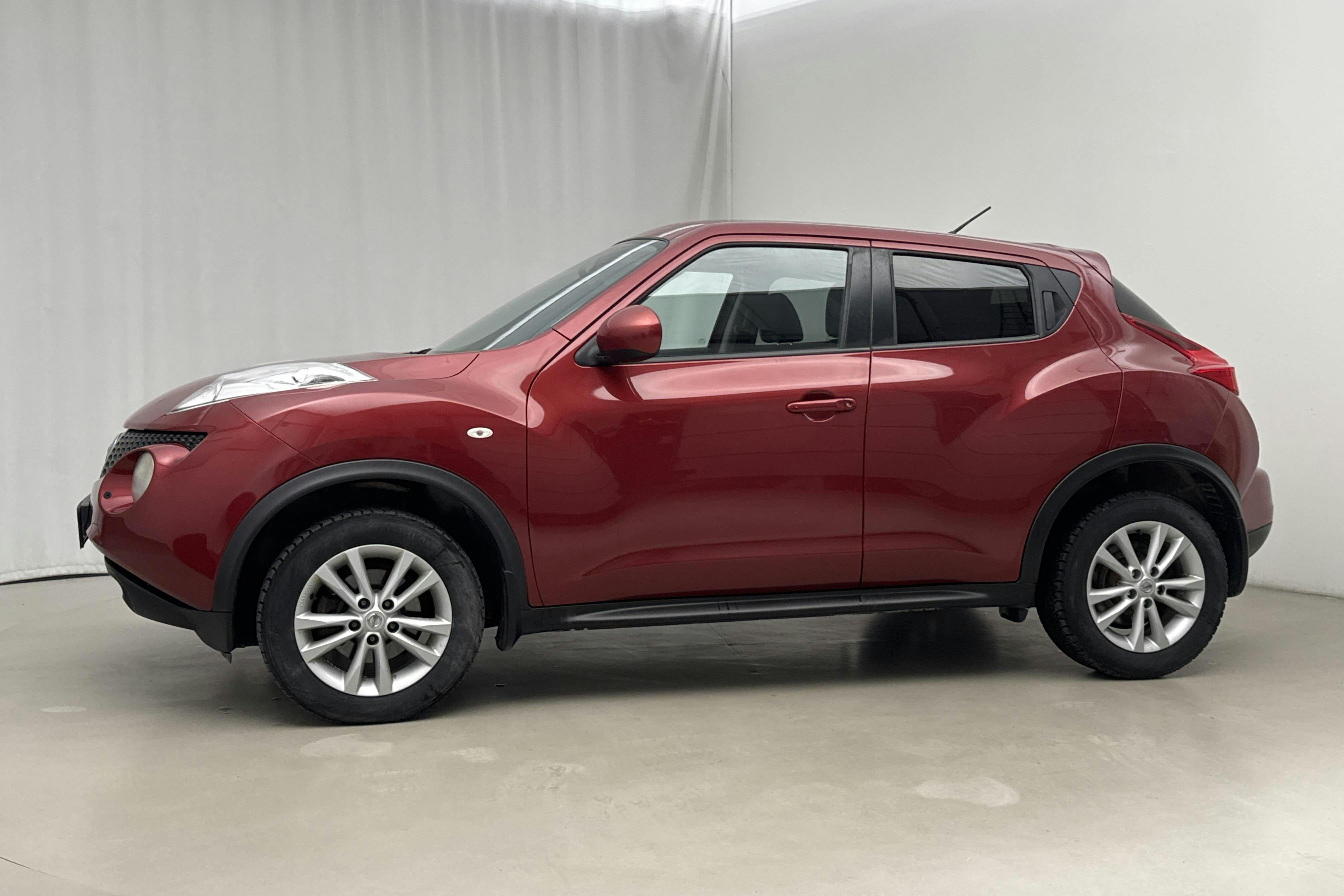 Presentation photo 2 of 18: Nissan Juke 1.5 dCi DPF (110hk) - 150 580 km - Manual - Dark Red - 2012