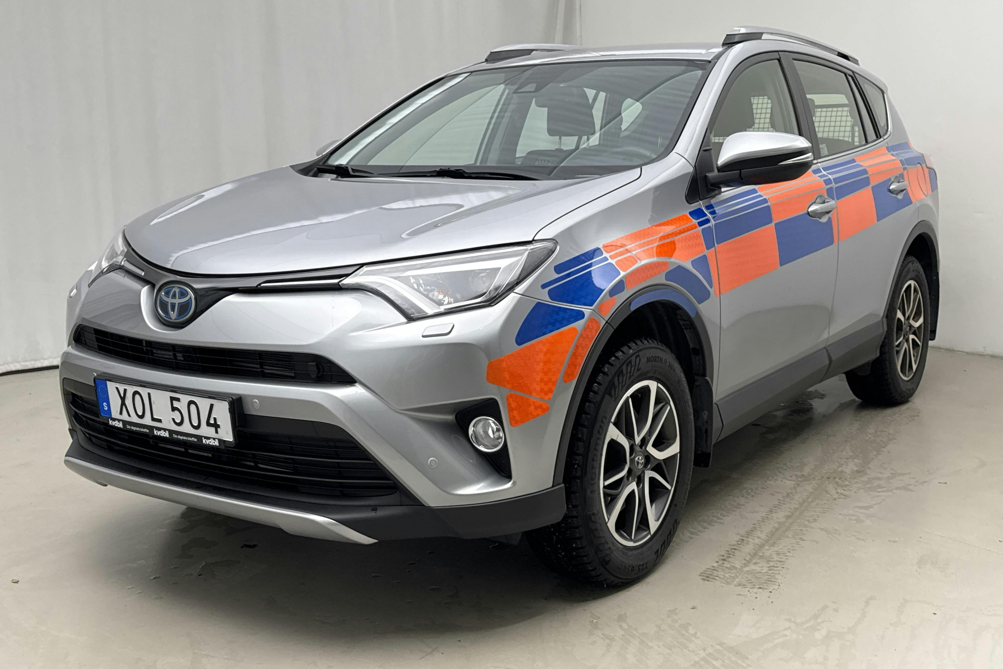 Presentation photo 1 of 14: Toyota RAV4 2.5 HSD AWD (197hk) - 20 920 km - Automatic - silver - 2018