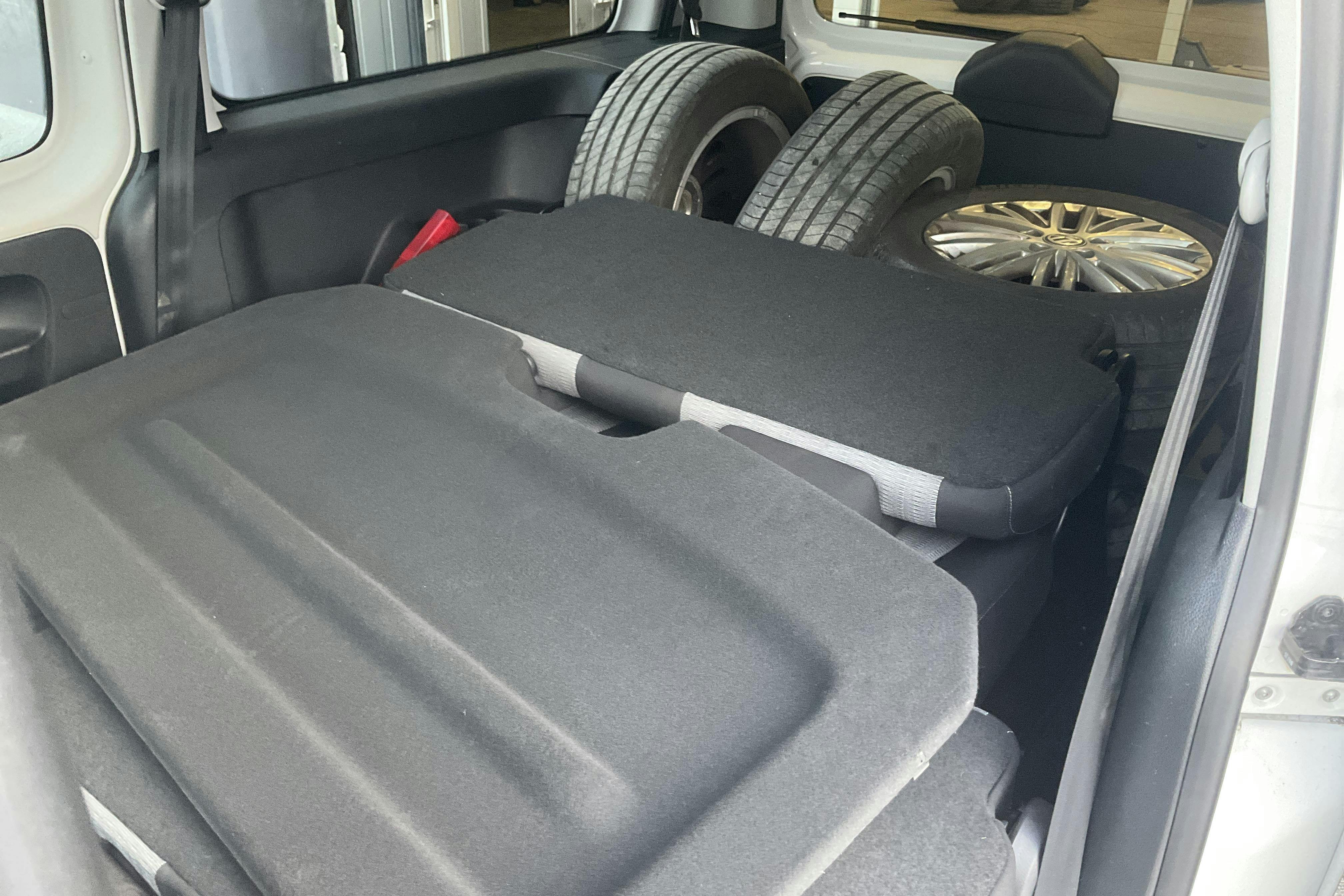 Esittelykuva 20 osoitteesta 20: VW Caddy Maxi Life 1.4 TSI (130hk) - 45 230 km - Automaattinen - valkoinen - 2020