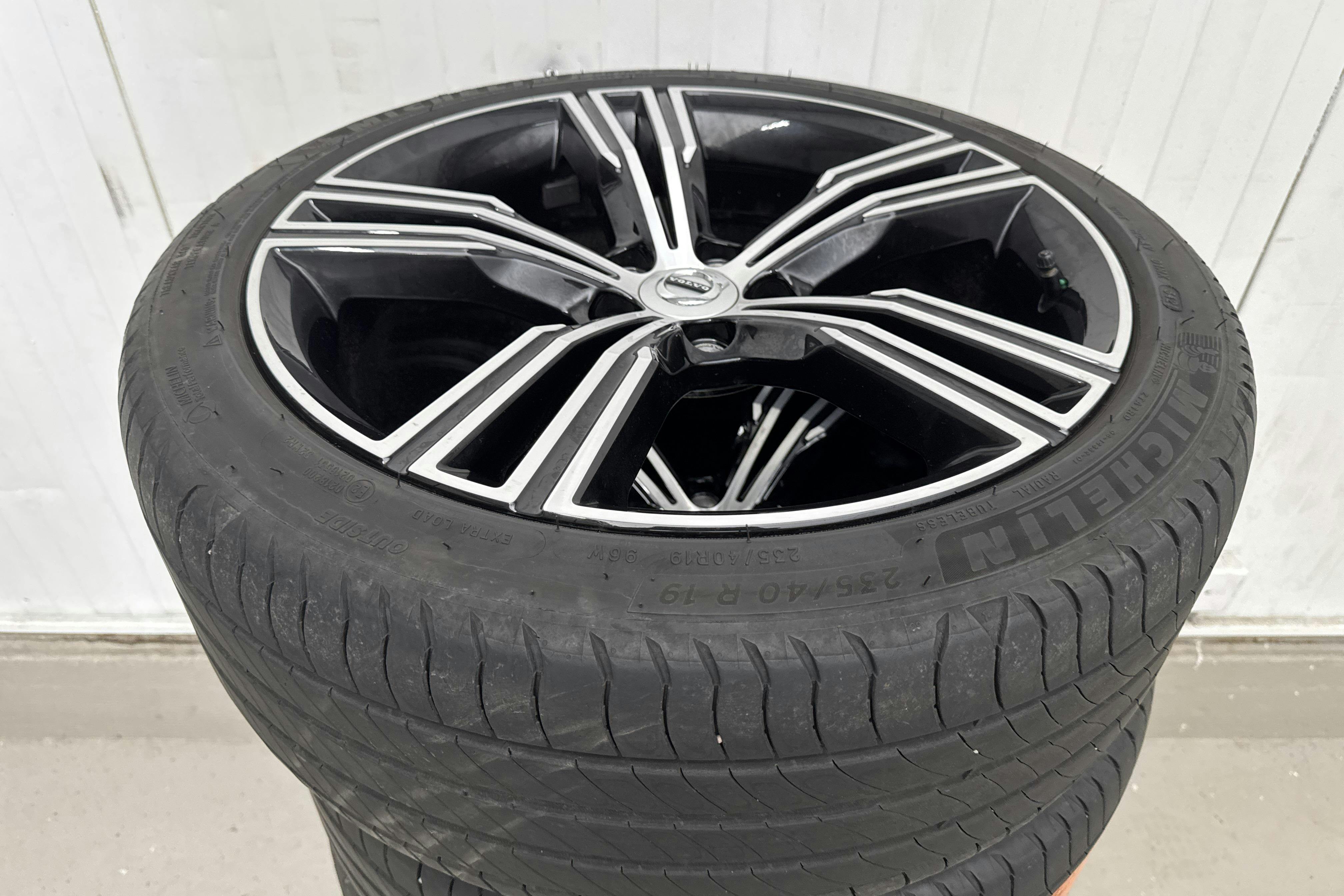 Presentationsfoto 23 av 23: Volvo V60 T6 AWD Twin Engine (340hk) - 9 729 mil - Automat - Dark Grey - 2022