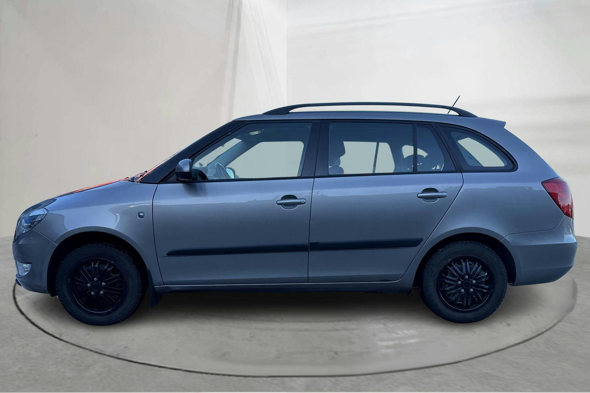 Presentation photo 2 of 12: Skoda Fabia 1.2 TSI Combi (86hk) - 124 000 km - Manual - Light Brown - 2012