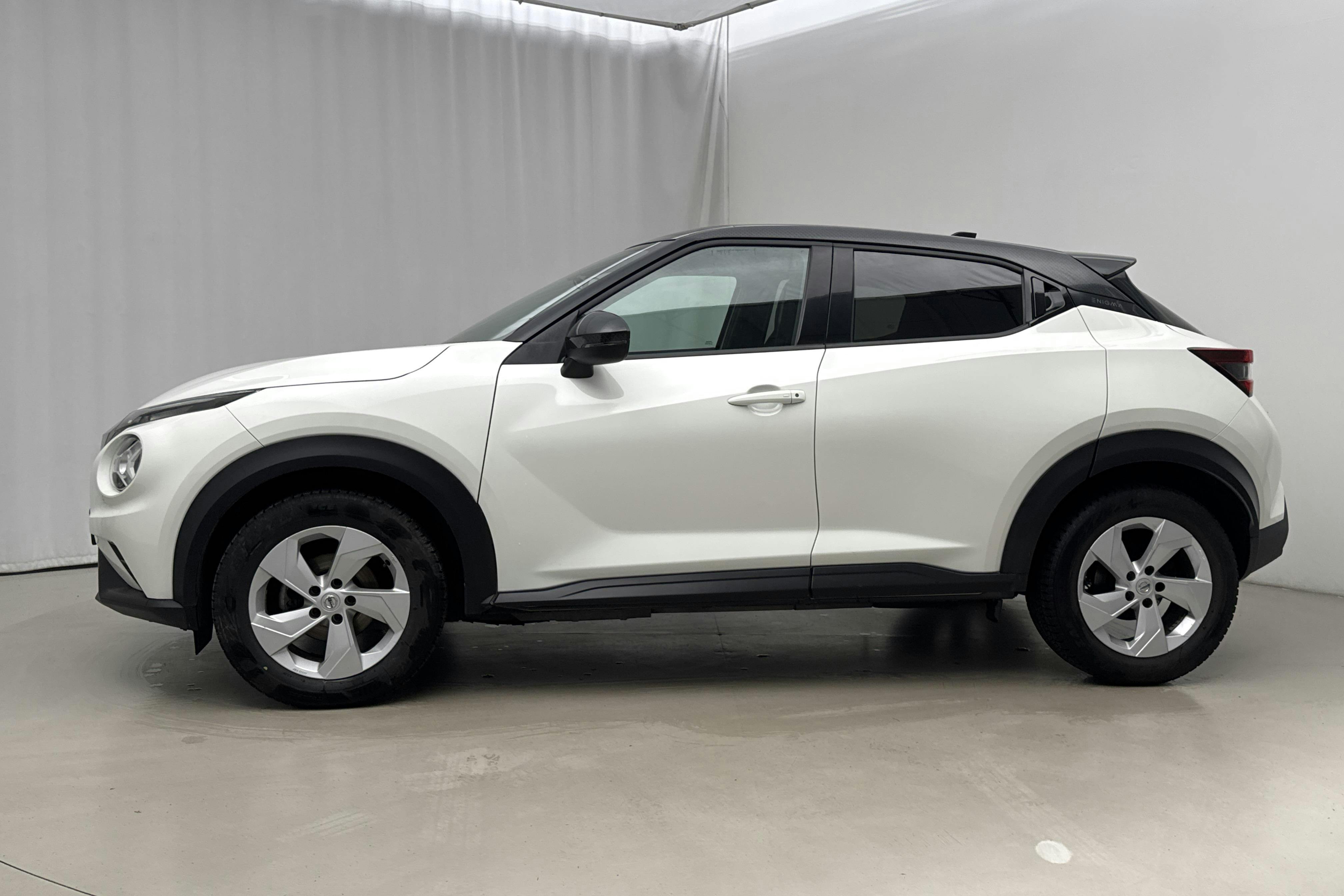 Presentationsfoto 2 av 18: Nissan Juke DIG-T (114hk) - 2 698 mil - Automat - vit - 2021