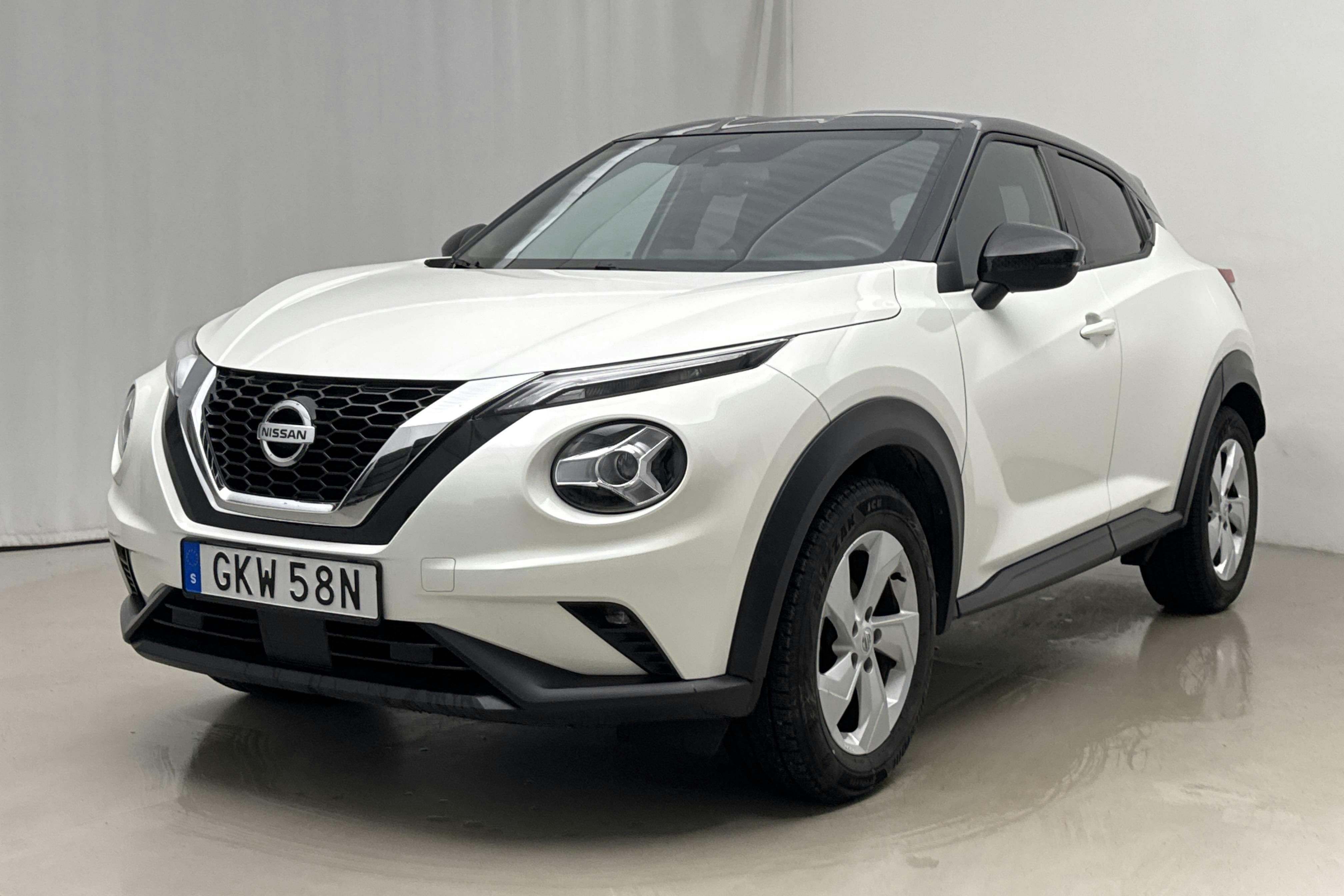 Presentationsfoto 1 av 18: Nissan Juke DIG-T (114hk) - 2 698 mil - Automat - vit - 2021