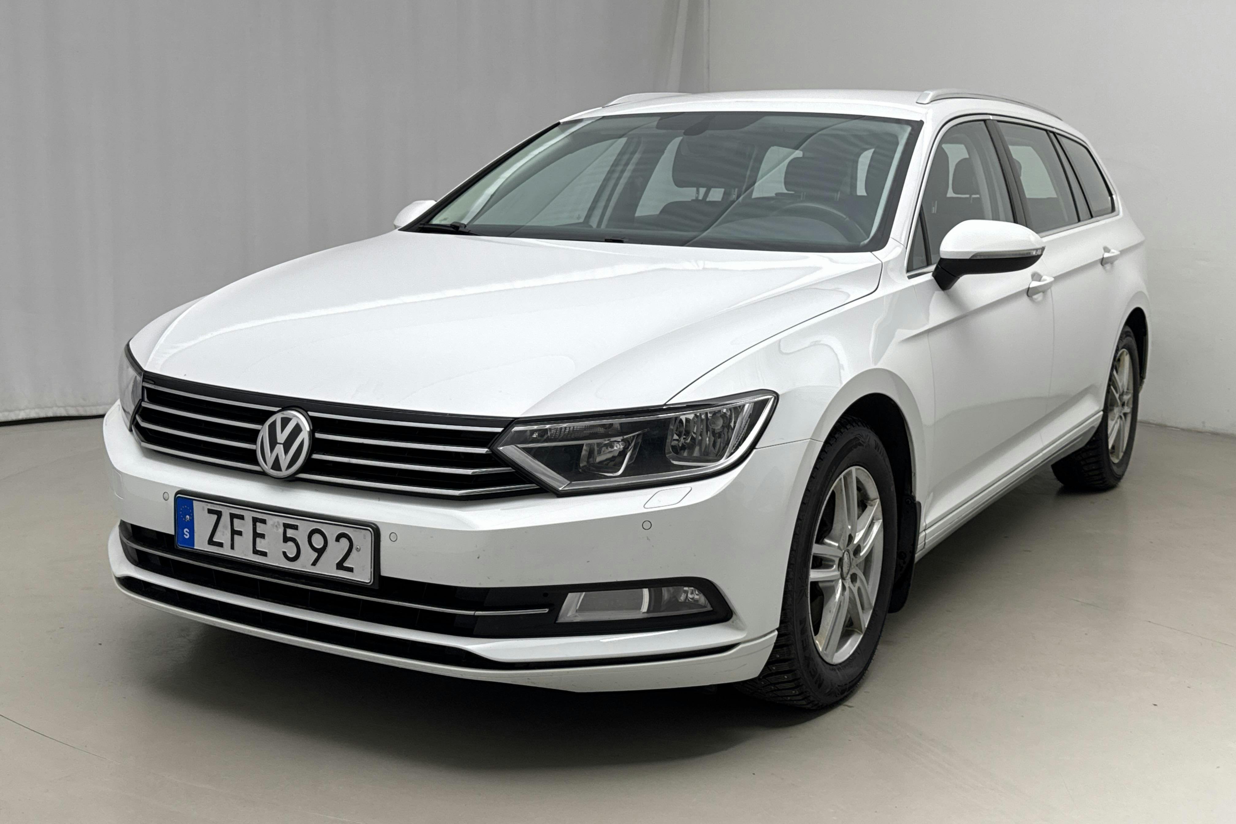 Presentation photo 1 of 20: VW Passat 1.4 TSI Sportscombi (150hk) - 144 740 km - Automatic - white - 2018