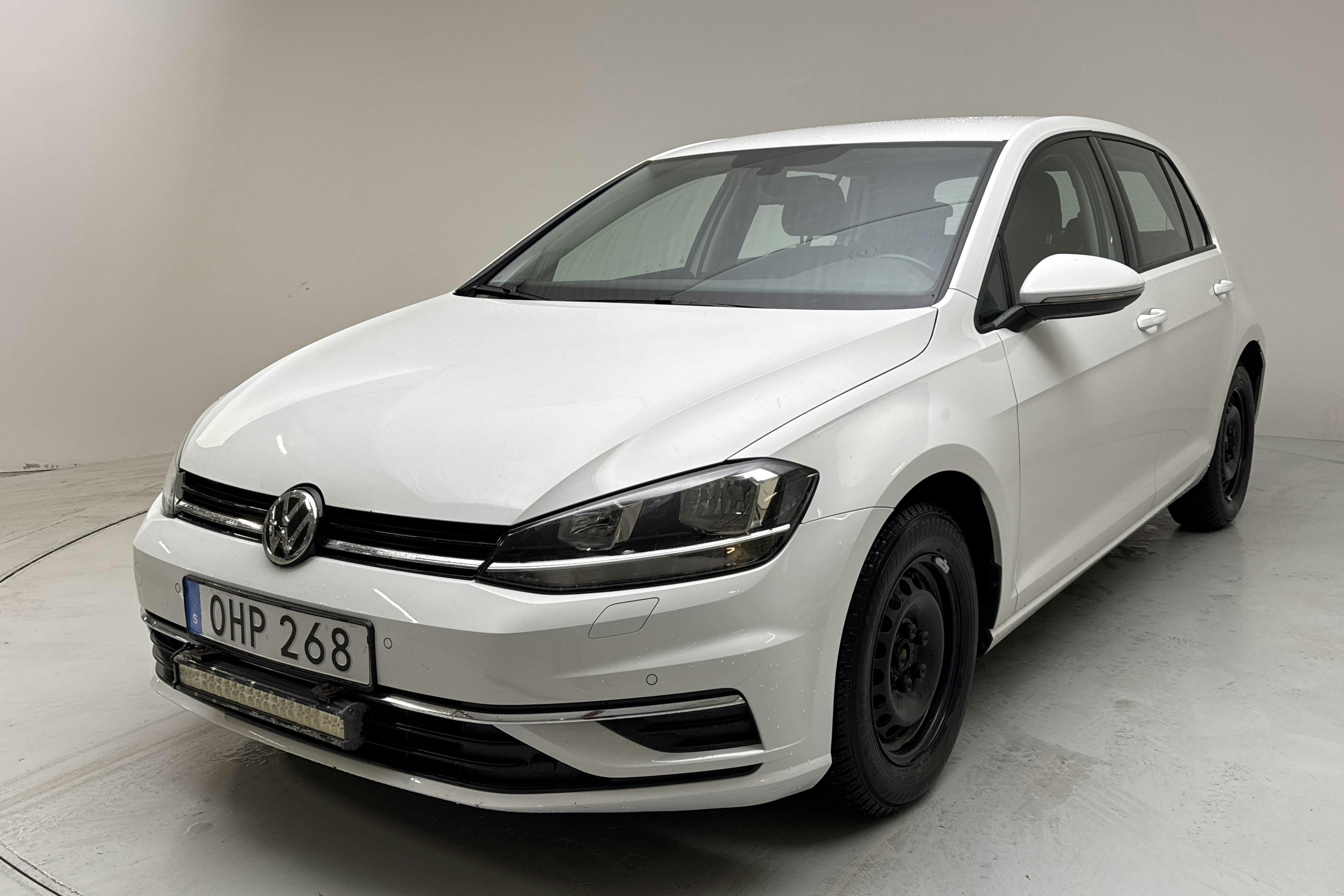 Presentation photo 1 of 13: VW Golf VII 1.4 TSI Multifuel 5dr (125hk) - 104 100 km - Manual - white - 2018