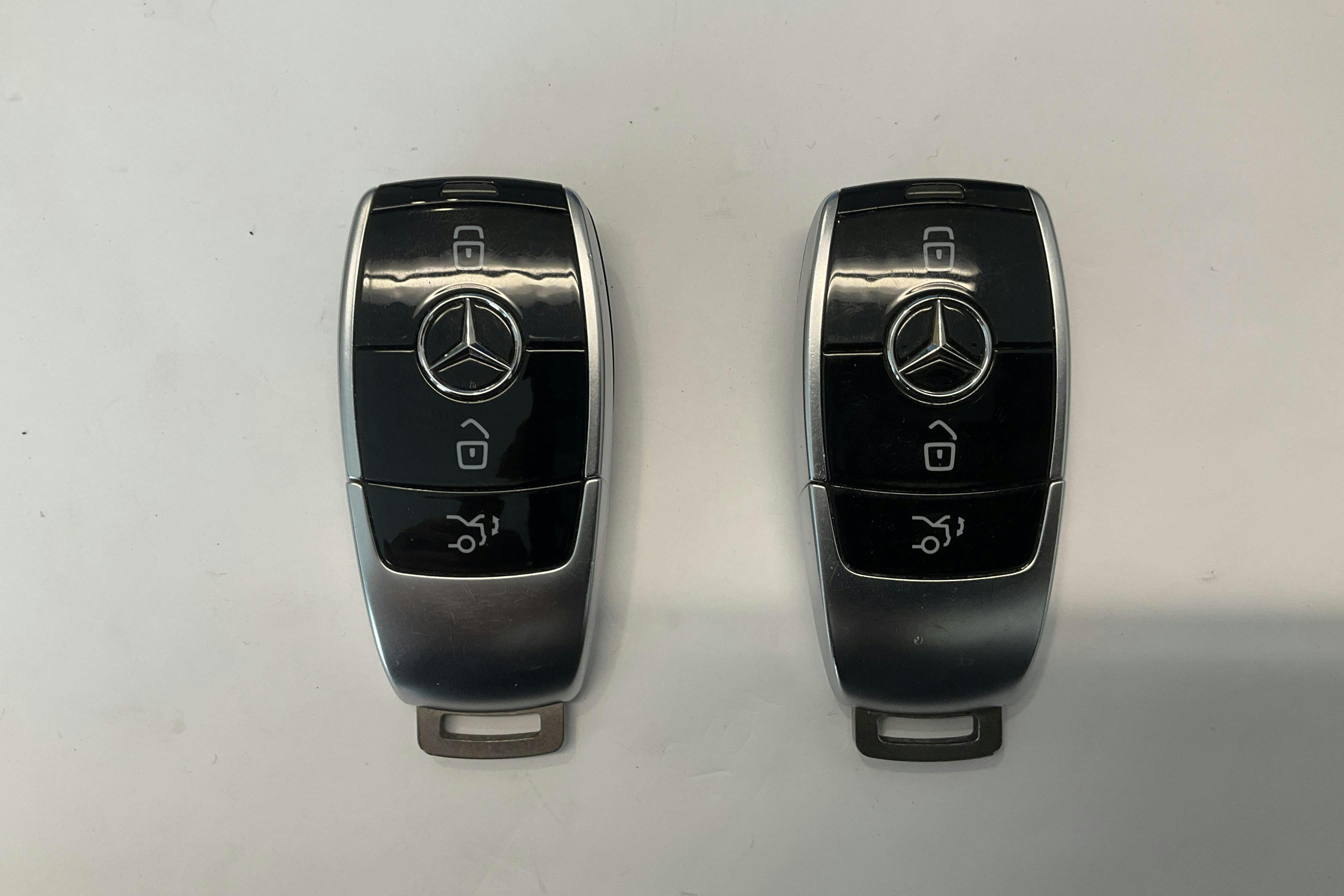 Presentationsfoto 17 av 17: Mercedes E 220 d Sedan W213 (200hk) - 15 100 mil - Automat - svart - 2022