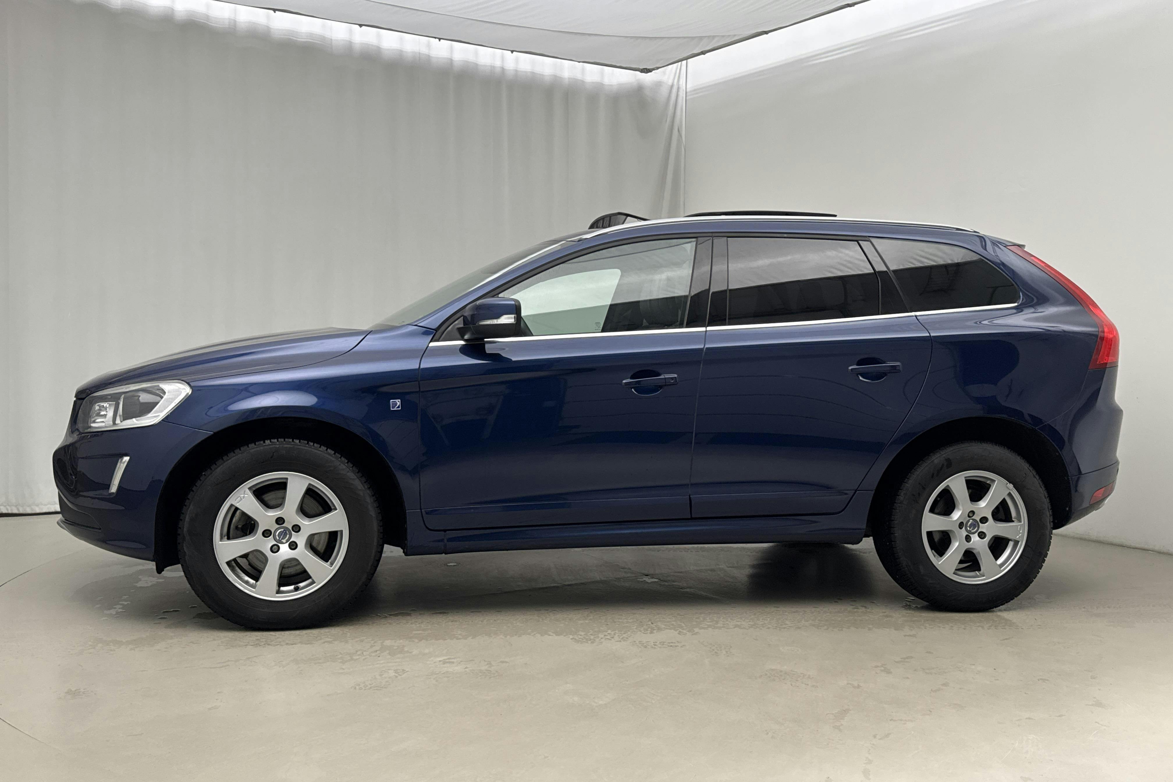 Presentation photo 2 of 24: Volvo XC60 D4 AWD (190hk) - 142 600 km - Automatic - blue - 2016