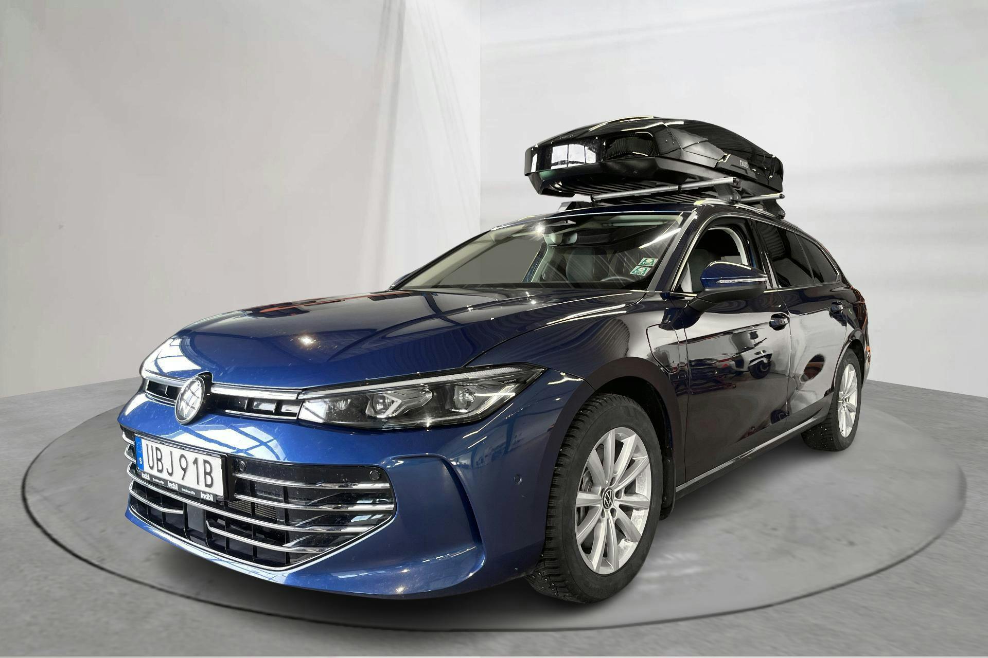 Esitlusfoto 1 aadressil 18: VW Passat 1.5 TSI eHybrid Sportscombi (272hk) - 22 440 km - Automaatne - sinine - 2024