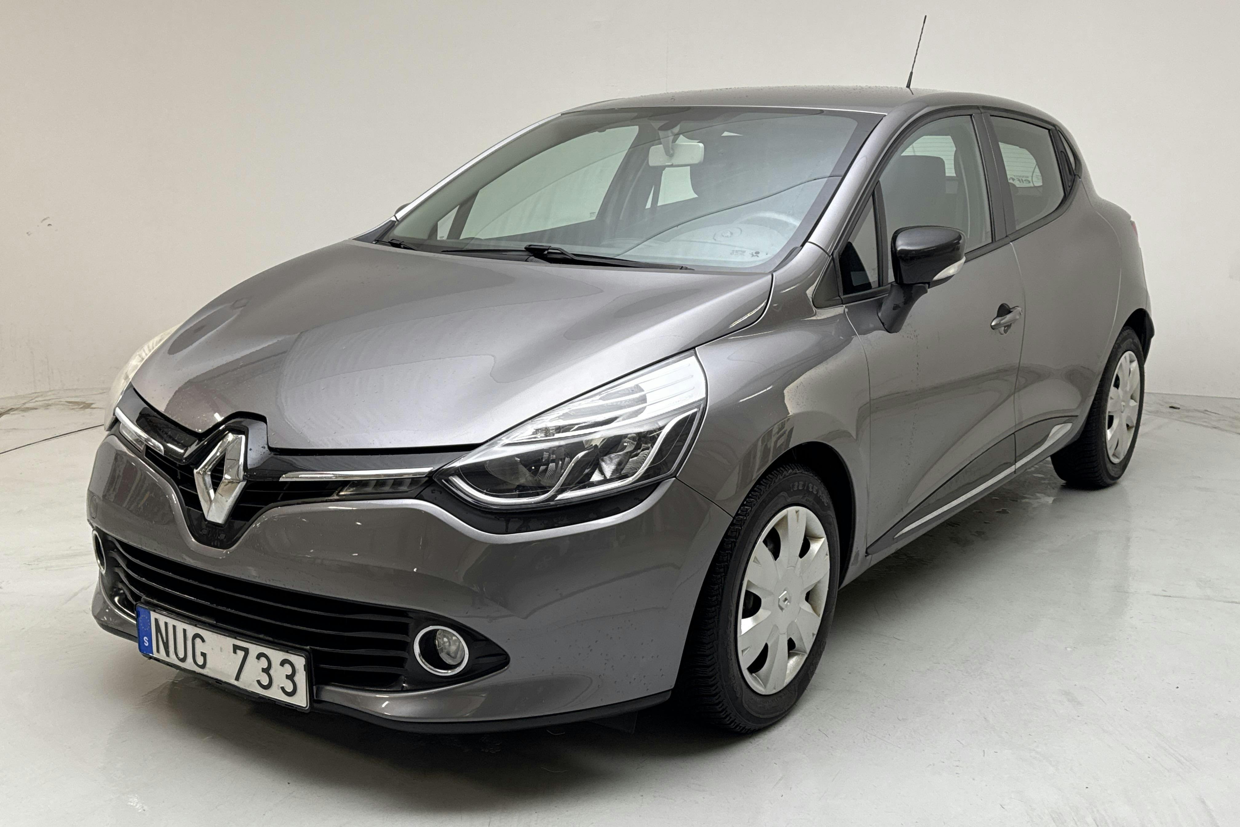 Presentation photo 1 of 13: Renault Clio IV 0.9 TCe 90 5dr (90hk) - 101 140 km - Manual - gray - 2013