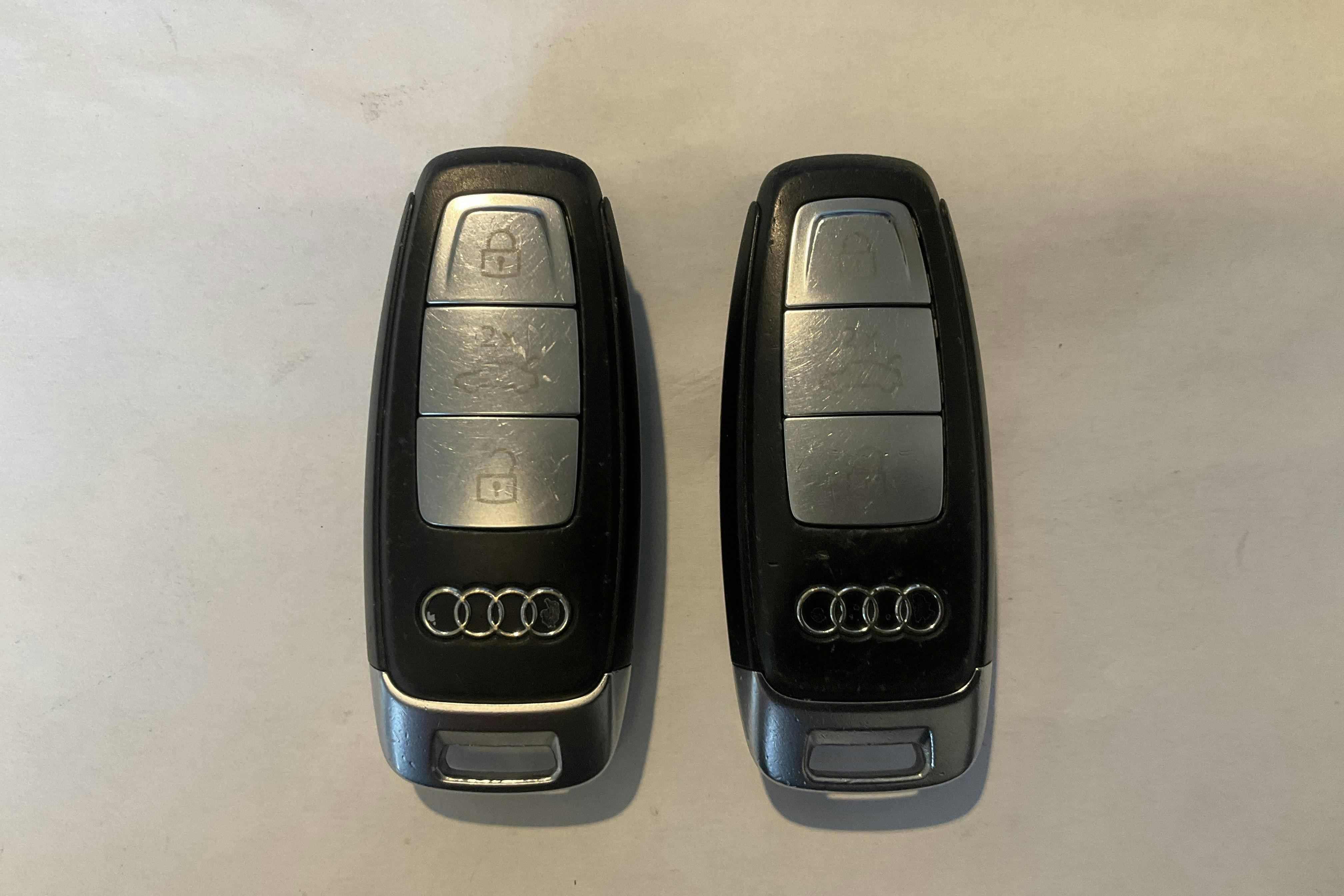 Presentation photo 22 of 22: Audi e-tron 55 quattro 95kWh (360hk) - 187 610 km - Automatic - blue - 2020