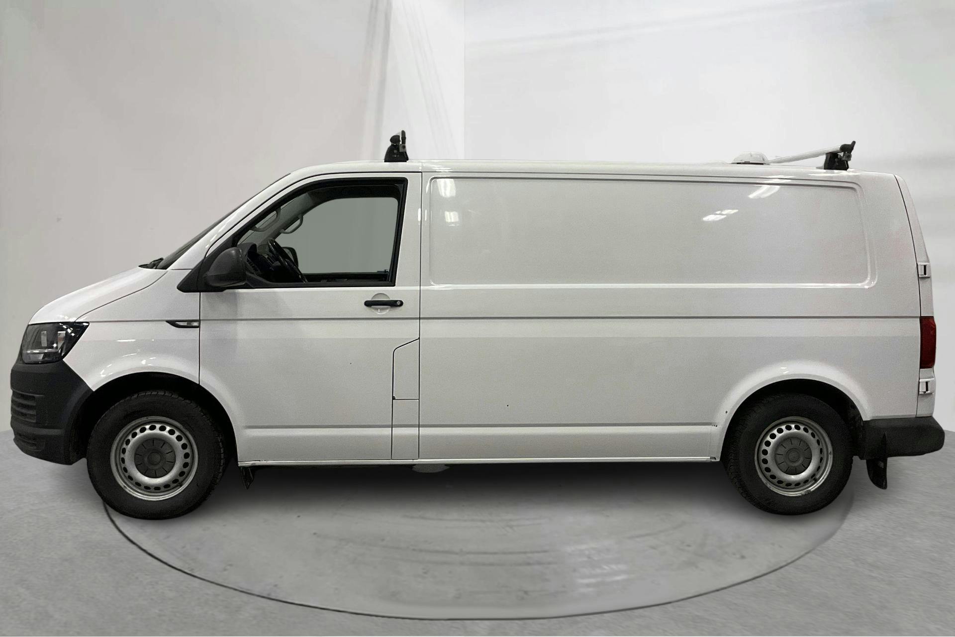 Presentation photo 2 of 17: VW Transporter T6 2.0 TDI BMT Skåp 4MOTION (150hk) - 238 970 km - Manual - white - 2018