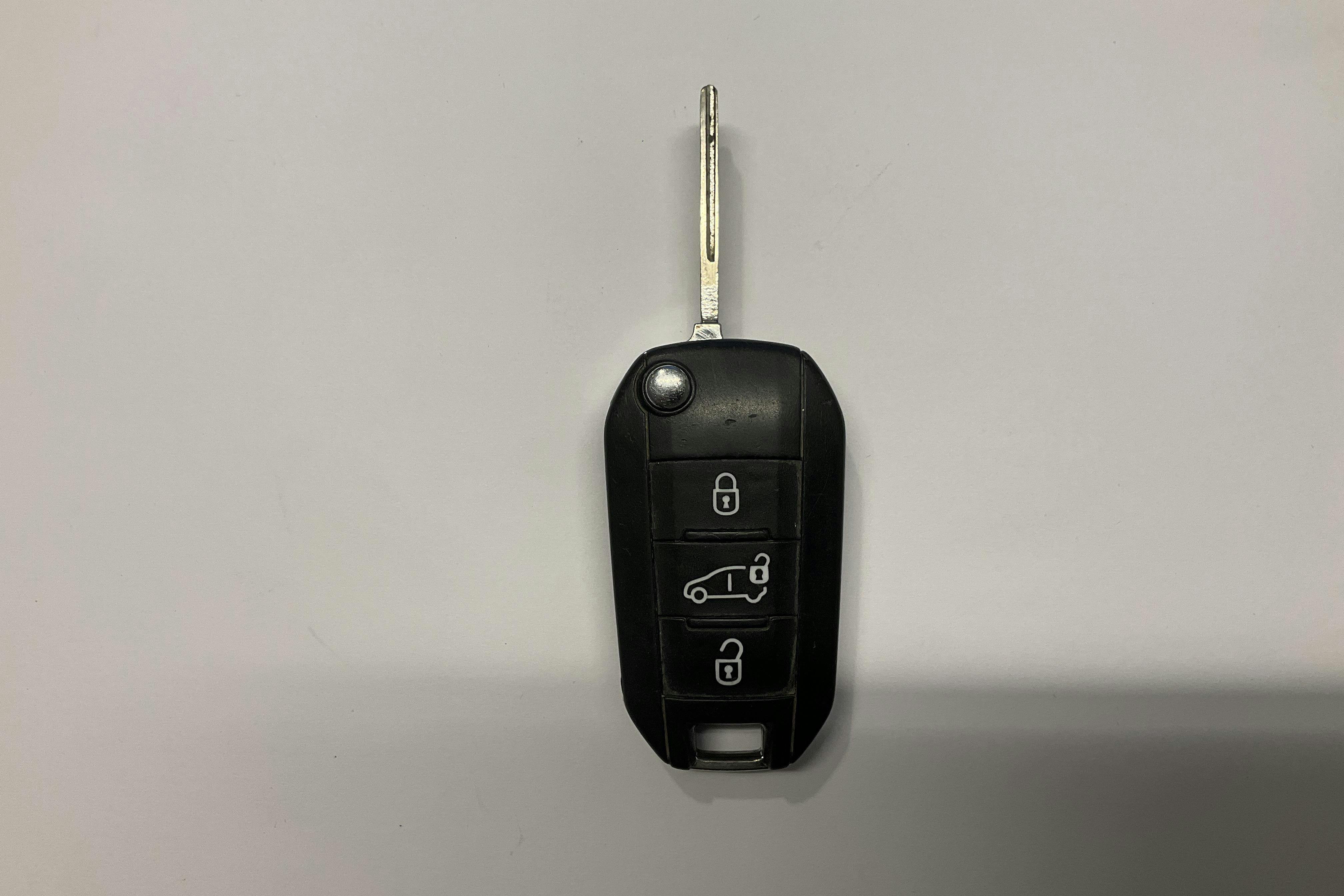 Presentationsfoto 11 av 11: Peugeot Partner 1.5 HDI Skåp (130hk) - 11 275 mil - Automat - vit - 2019