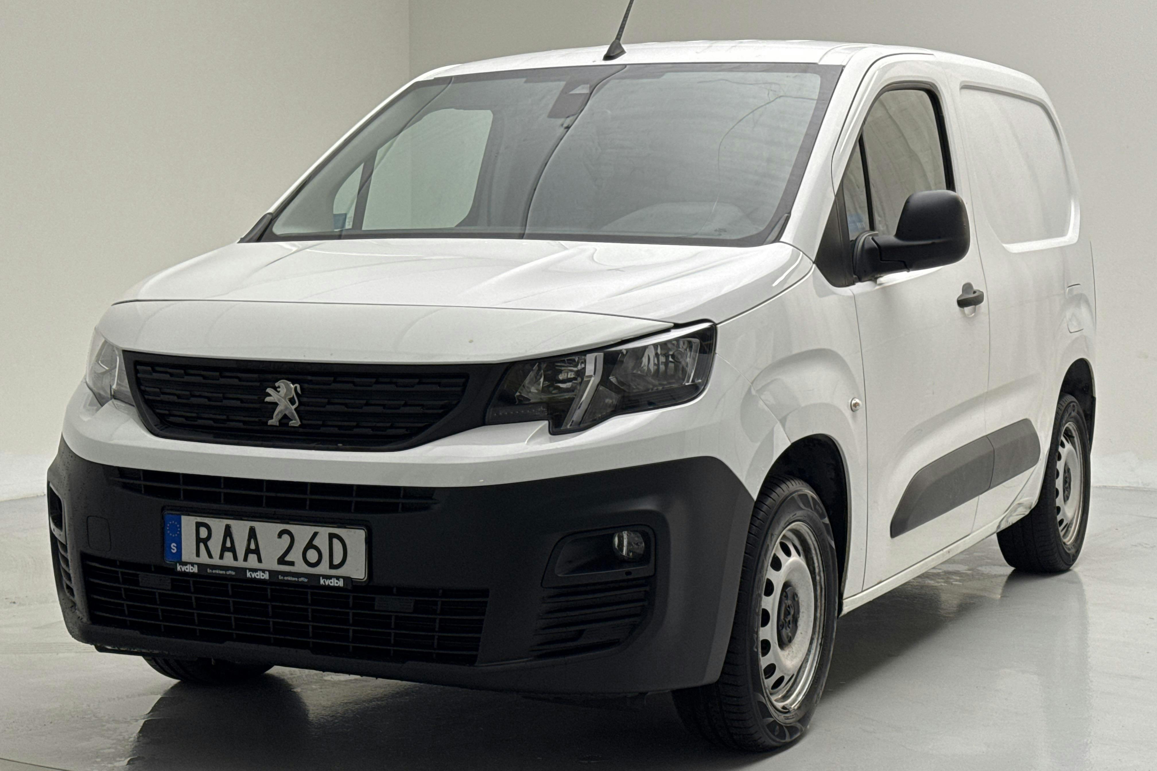 Presentationsfoto 1 av 11: Peugeot Partner 1.5 HDI Skåp (130hk) - 11 275 mil - Automat - vit - 2019