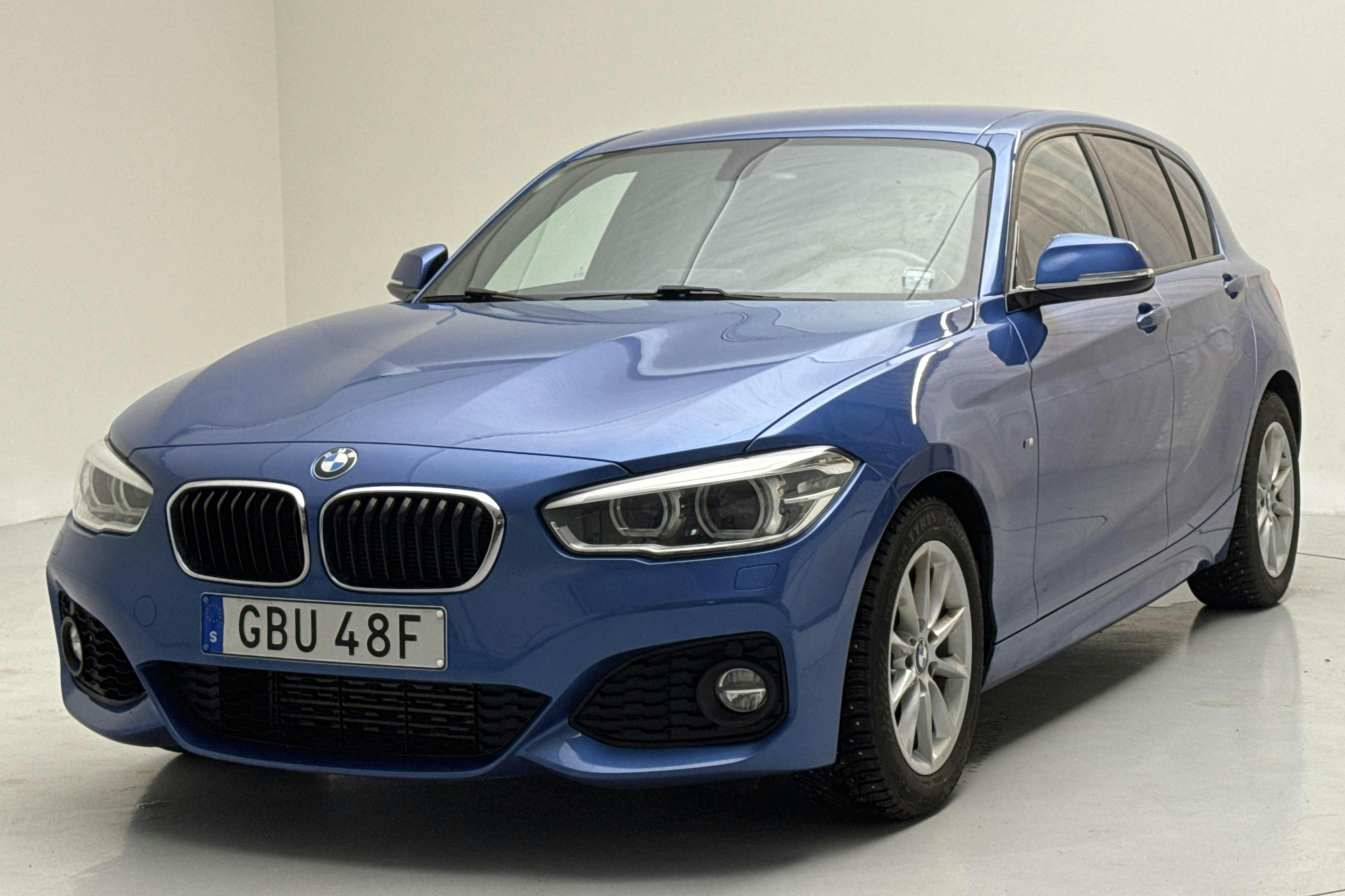Presentation photo 1 of 12: BMW 118i 5dr, F20 (136hk) - 92 450 km - Manual - blue - 2019