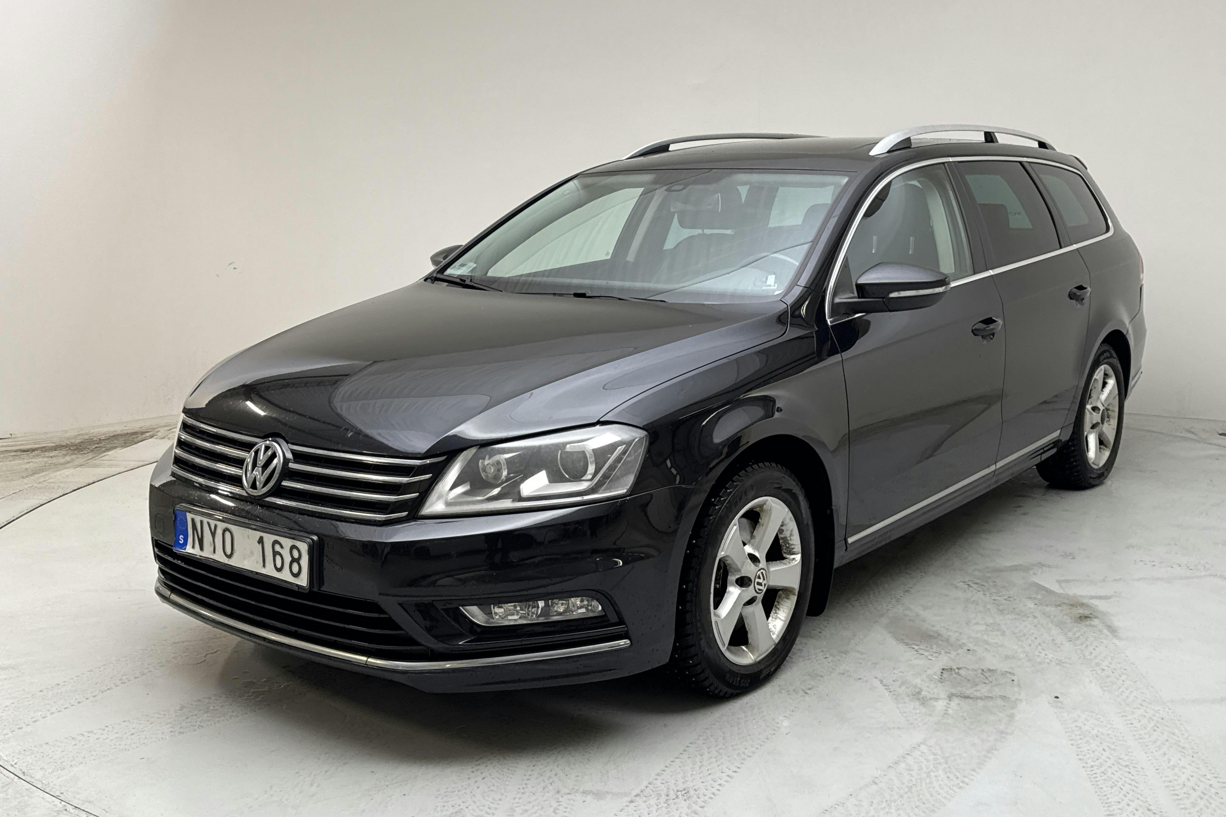 Presentation photo 1 of 15: VW Passat 1.4 TSI EcoFuel Variant (150hk) - 238 010 km - Manual - black - 2014