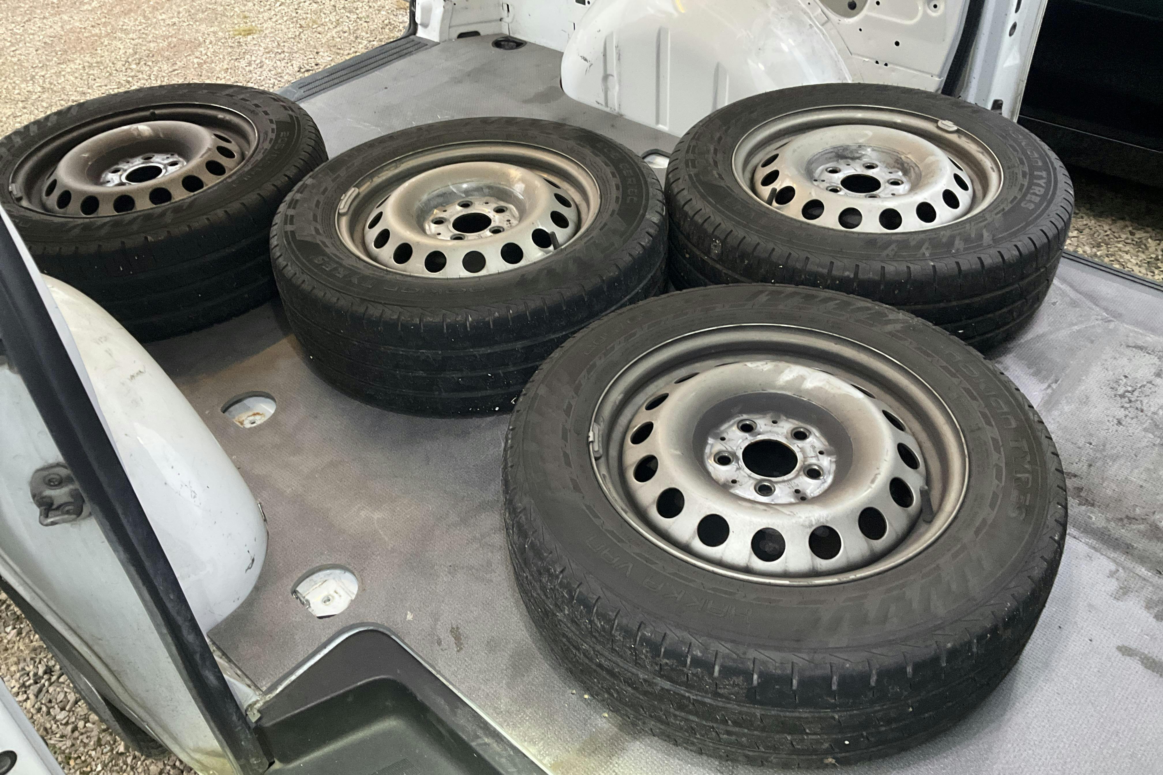 Presentationsfoto 13 av 13: Mercedes Vito 116 CDI W640 (163hk) - 24 306 mil - Automat - vit - 2015