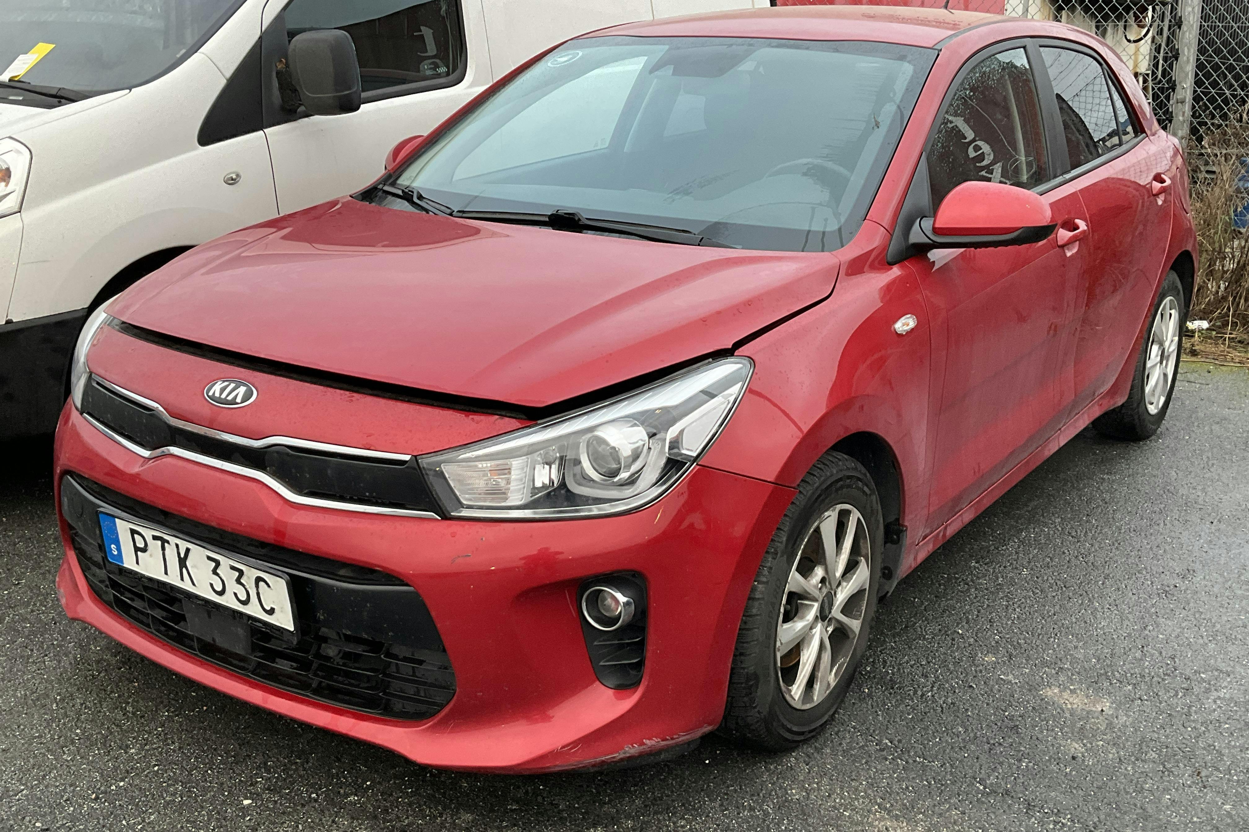 Presentation photo 1 of 13: KIA Rio 1.0 T-GDi (120hk) - 159 520 km - Automatic - red - 2020